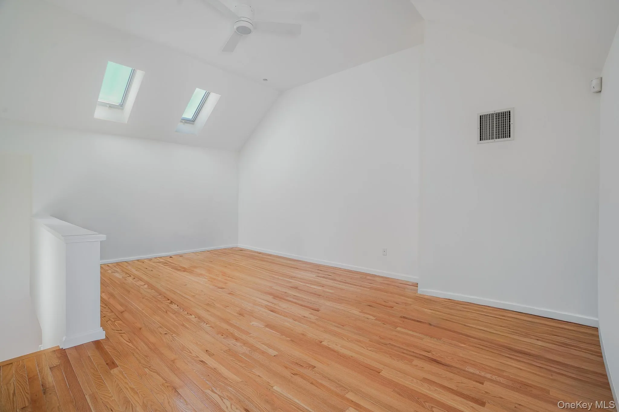 504 Southview Drive, Poughkeepsie, NY, 2 Bedrooms Bedrooms, 10 Rooms Rooms,2 BathroomsBathrooms,Residential,For Rent,Southview,0,1035359 504 Southview Drive, Poughkeepsie, NY, 2 Bedrooms Bedrooms, 10 Rooms Rooms,2 BathroomsBathrooms,Residential,For Rent,Southview,0,1035359