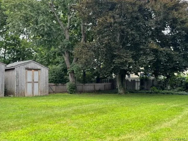 6 Tredwell Avenue, Oyster Bay, NY, 3 Bedrooms Bedrooms, 6 Rooms Rooms,2 BathroomsBathrooms,Residential Lease,For Rent,Tredwell,0,1035361 6 Tredwell Avenue, Oyster Bay, NY, 3 Bedrooms Bedrooms, 6 Rooms Rooms,2 BathroomsBathrooms,Residential Lease,For Rent,Tredwell,0,1035361