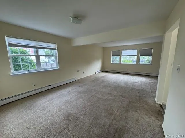 6 Tredwell Avenue, Oyster Bay, NY, 3 Bedrooms Bedrooms, 6 Rooms Rooms,2 BathroomsBathrooms,Residential Lease,For Rent,Tredwell,0,1035361 6 Tredwell Avenue, Oyster Bay, NY, 3 Bedrooms Bedrooms, 6 Rooms Rooms,2 BathroomsBathrooms,Residential Lease,For Rent,Tredwell,0,1035361
