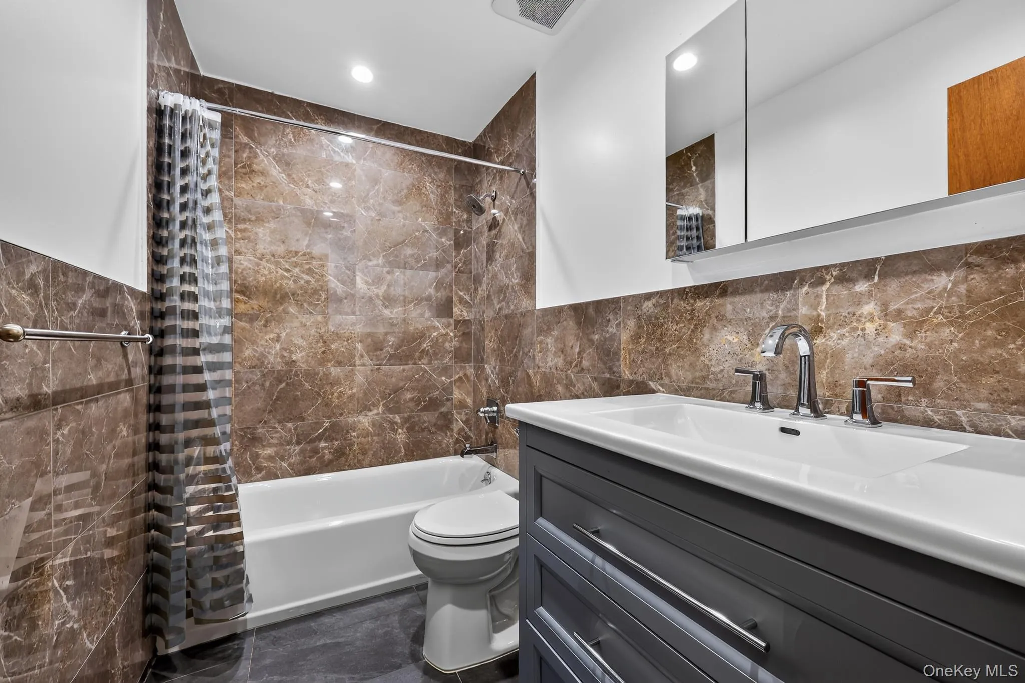10 Sam Law Drive, Ramapo, NY, 10 Bedrooms Bedrooms, 16 Rooms Rooms,6 BathroomsBathrooms,Residential,For Rent,Sam Law,0,1035373 10 Sam Law Drive, Ramapo, NY, 10 Bedrooms Bedrooms, 16 Rooms Rooms,6 BathroomsBathrooms,Residential,For Rent,Sam Law,0,1035373