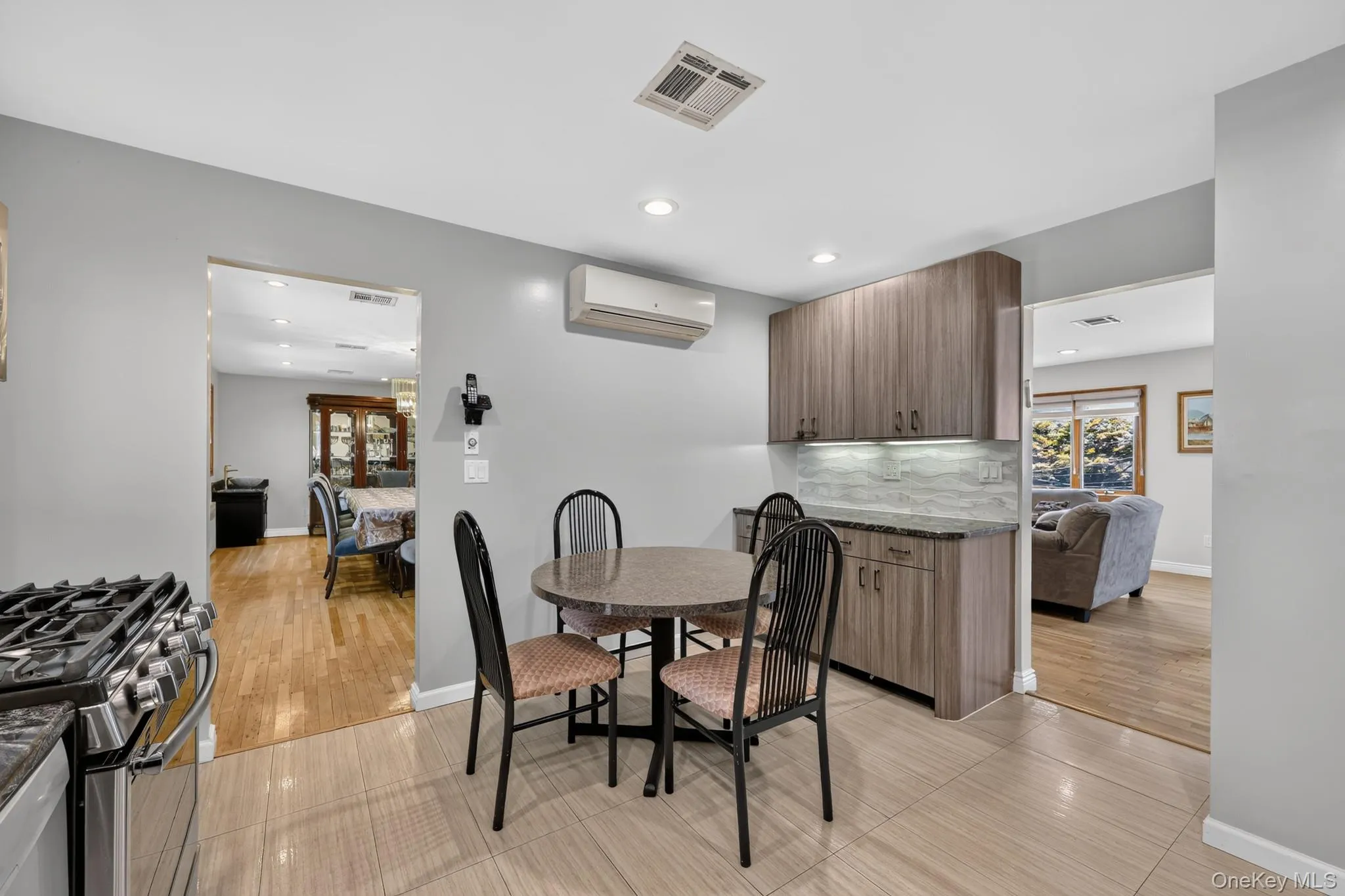 10 Sam Law Drive, Ramapo, NY, 10 Bedrooms Bedrooms, 16 Rooms Rooms,6 BathroomsBathrooms,Residential,For Rent,Sam Law,0,1035373 10 Sam Law Drive, Ramapo, NY, 10 Bedrooms Bedrooms, 16 Rooms Rooms,6 BathroomsBathrooms,Residential,For Rent,Sam Law,0,1035373