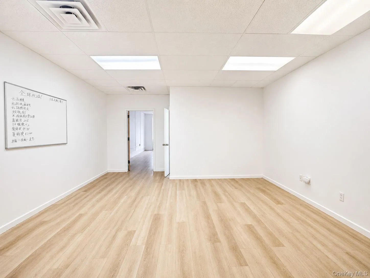 41-60 Main Street, New York, NY, ,Commercial Lease,For Rent,Main,0,1035379 41-60 Main Street, New York, NY, ,Commercial Lease,For Rent,Main,0,1035379