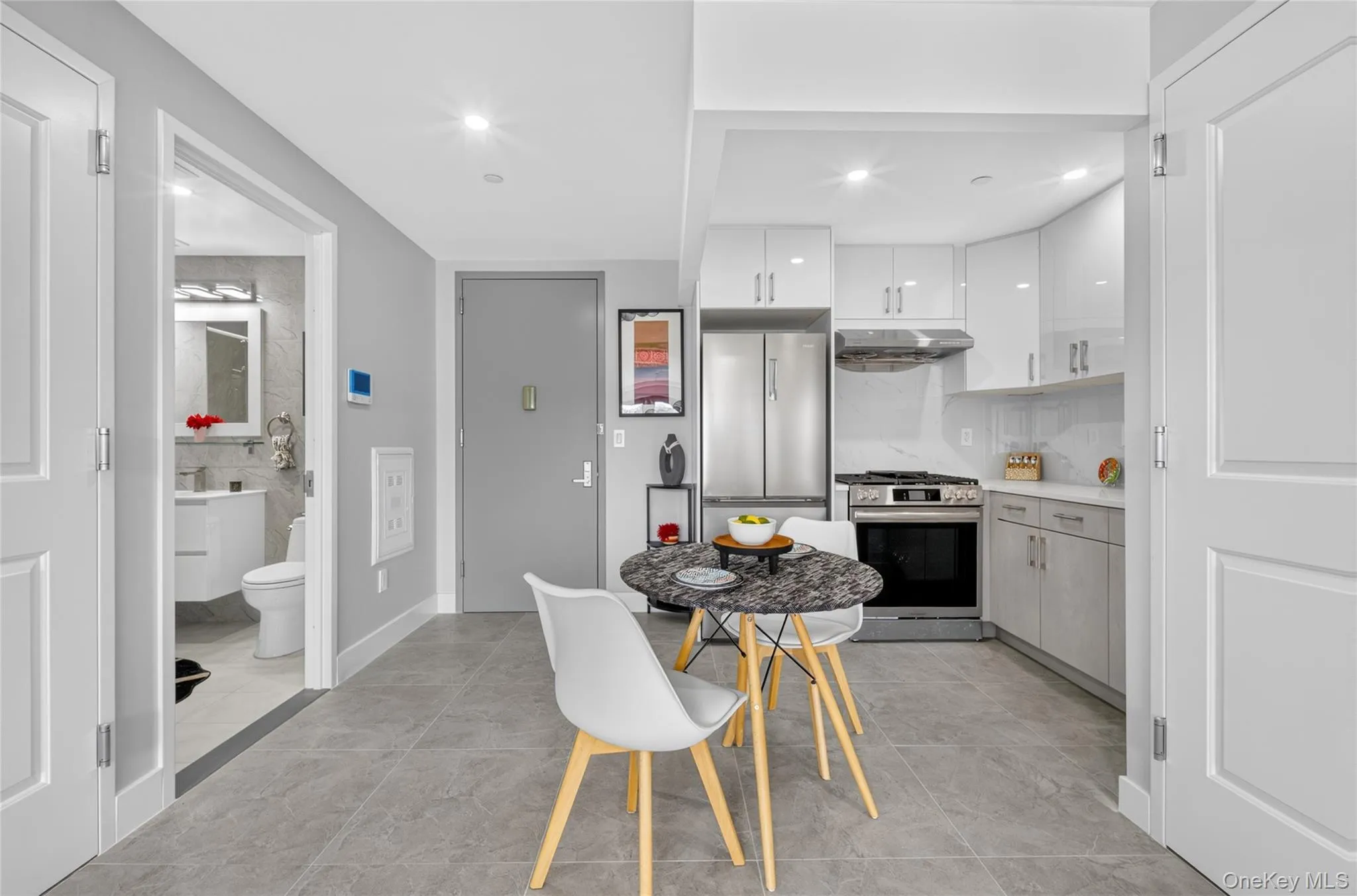 643 5th Avenue, New York, NY, 2 Bedrooms Bedrooms, 4 Rooms Rooms,2 BathroomsBathrooms,Residential,For Rent,5th,0,1035386 643 5th Avenue, New York, NY, 2 Bedrooms Bedrooms, 4 Rooms Rooms,2 BathroomsBathrooms,Residential,For Rent,5th,0,1035386