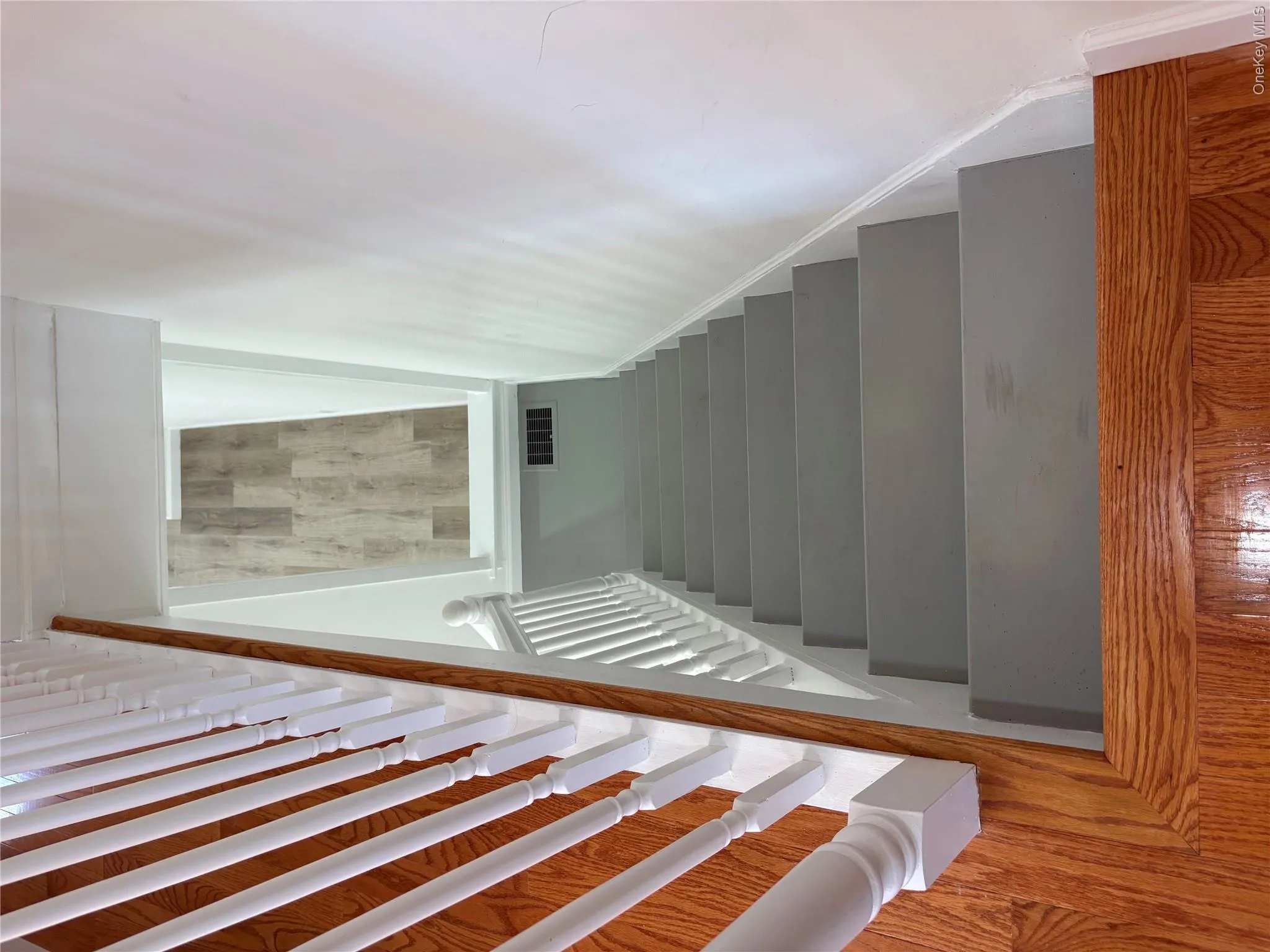 3233 200 Street, New York, NY, 3 Bedrooms Bedrooms, 6 Rooms Rooms,1 BathroomBathrooms,Residential Lease,For Rent,200,0,1035402 3233 200 Street, New York, NY, 3 Bedrooms Bedrooms, 6 Rooms Rooms,1 BathroomBathrooms,Residential Lease,For Rent,200,0,1035402