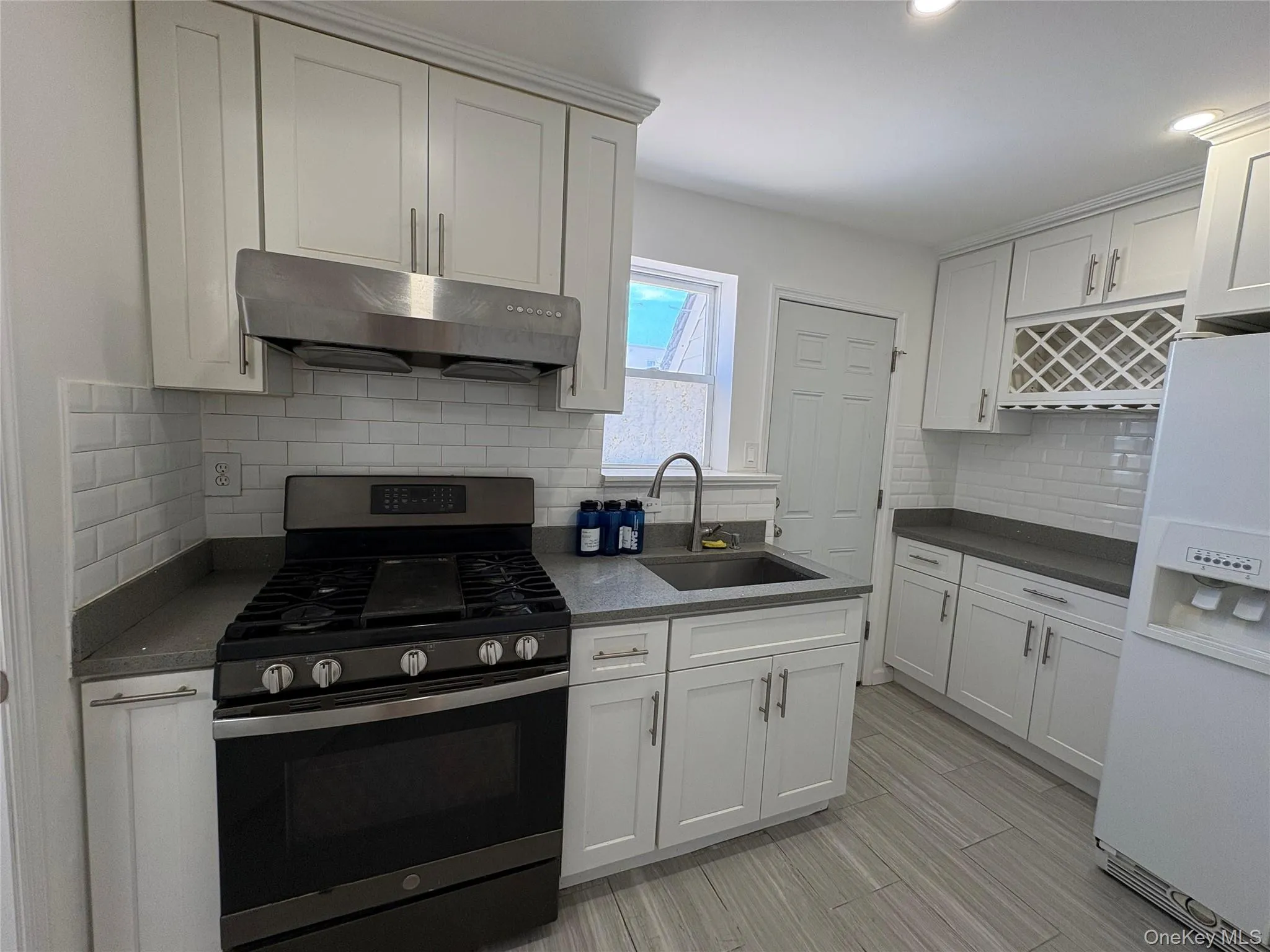 3233 200 Street, New York, NY, 3 Bedrooms Bedrooms, 6 Rooms Rooms,1 BathroomBathrooms,Residential Lease,For Rent,200,0,1035402 3233 200 Street, New York, NY, 3 Bedrooms Bedrooms, 6 Rooms Rooms,1 BathroomBathrooms,Residential Lease,For Rent,200,0,1035402
