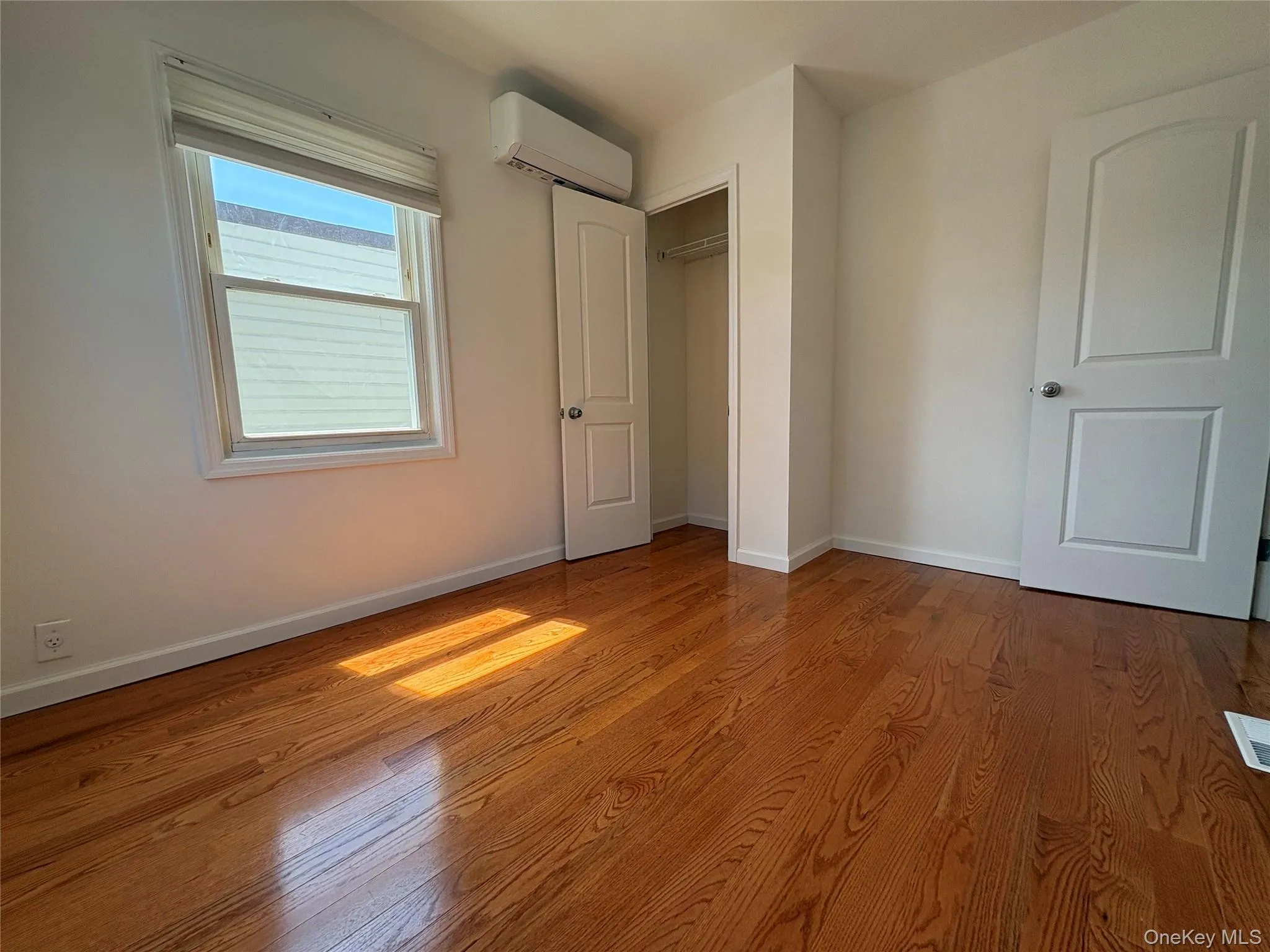 3233 200 Street, New York, NY, 3 Bedrooms Bedrooms, 6 Rooms Rooms,1 BathroomBathrooms,Residential Lease,For Rent,200,0,1035402 3233 200 Street, New York, NY, 3 Bedrooms Bedrooms, 6 Rooms Rooms,1 BathroomBathrooms,Residential Lease,For Rent,200,0,1035402