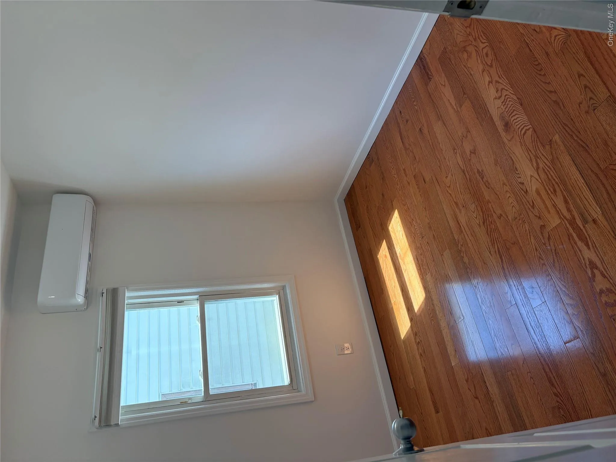 3233 200 Street, New York, NY, 3 Bedrooms Bedrooms, 6 Rooms Rooms,1 BathroomBathrooms,Residential Lease,For Rent,200,0,1035402 3233 200 Street, New York, NY, 3 Bedrooms Bedrooms, 6 Rooms Rooms,1 BathroomBathrooms,Residential Lease,For Rent,200,0,1035402