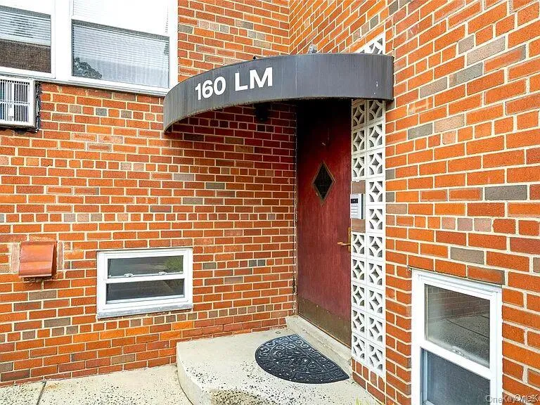 160 centre, New Rochelle, NY, 1 Bedroom Bedrooms, 3 Rooms Rooms,1 BathroomBathrooms,Residential Lease,For Rent,centre,0,1035403 160 centre, New Rochelle, NY, 1 Bedroom Bedrooms, 3 Rooms Rooms,1 BathroomBathrooms,Residential Lease,For Rent,centre,0,1035403