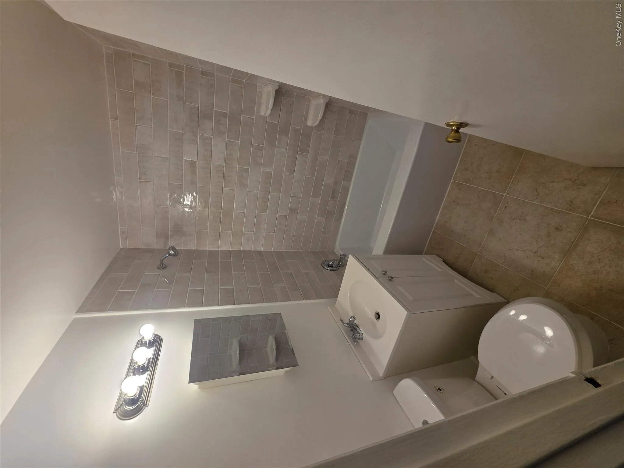160 centre, New Rochelle, NY, 1 Bedroom Bedrooms, 3 Rooms Rooms,1 BathroomBathrooms,Residential Lease,For Rent,centre,0,1035403 160 centre, New Rochelle, NY, 1 Bedroom Bedrooms, 3 Rooms Rooms,1 BathroomBathrooms,Residential Lease,For Rent,centre,0,1035403