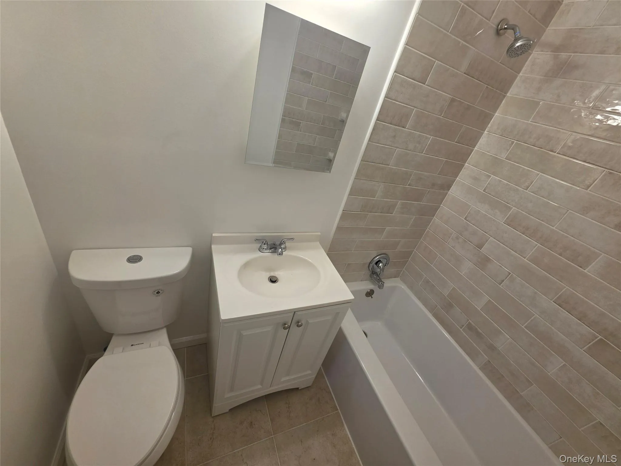 160 centre, New Rochelle, NY, 1 Bedroom Bedrooms, 3 Rooms Rooms,1 BathroomBathrooms,Residential Lease,For Rent,centre,0,1035403 160 centre, New Rochelle, NY, 1 Bedroom Bedrooms, 3 Rooms Rooms,1 BathroomBathrooms,Residential Lease,For Rent,centre,0,1035403