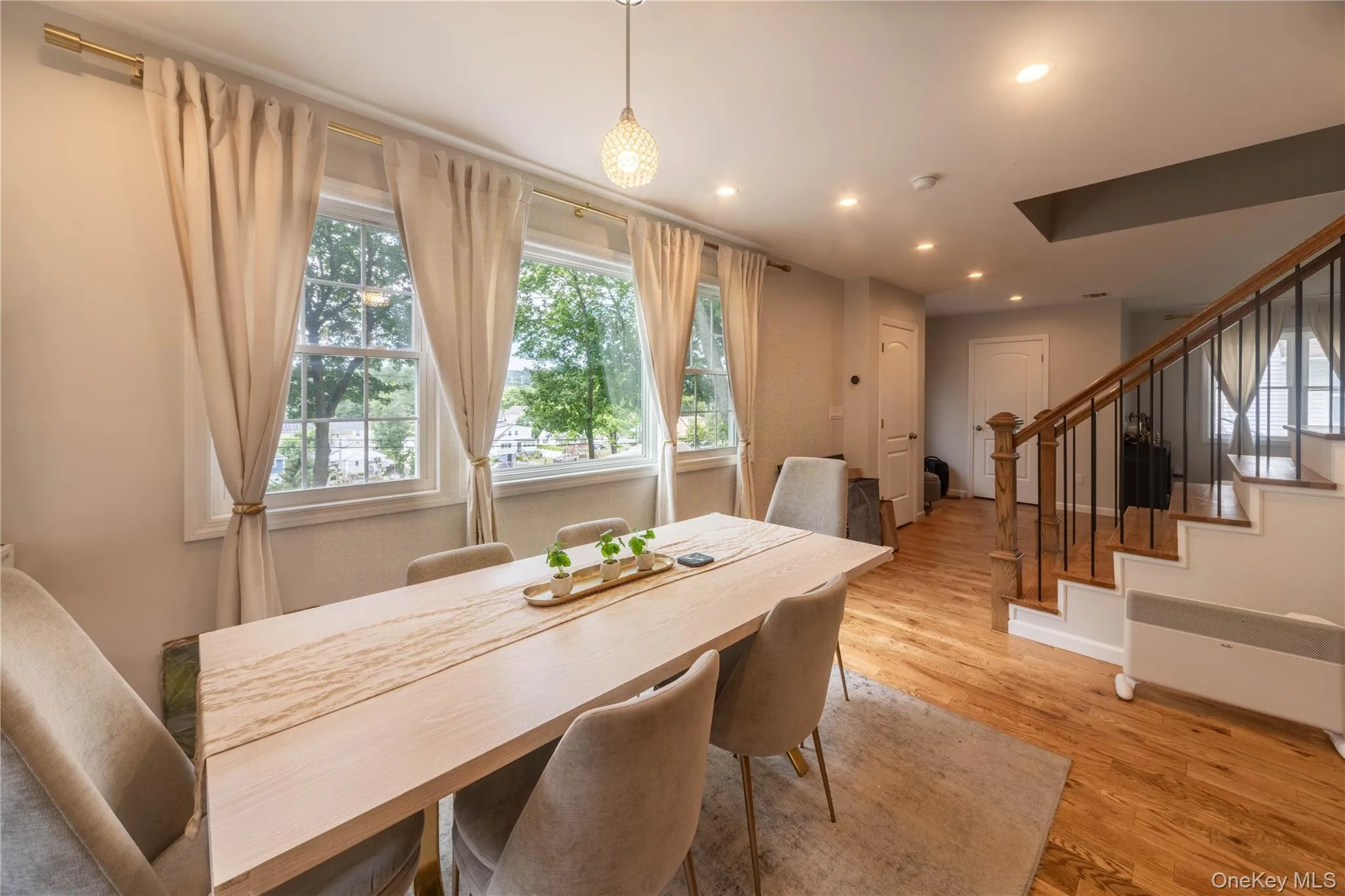 210 Abbott Avenue, Greenburgh, NY, 4 Bedrooms Bedrooms, 11 Rooms Rooms,3 BathroomsBathrooms,Residential,For Rent,Abbott,0,1035404 210 Abbott Avenue, Greenburgh, NY, 4 Bedrooms Bedrooms, 11 Rooms Rooms,3 BathroomsBathrooms,Residential,For Rent,Abbott,0,1035404