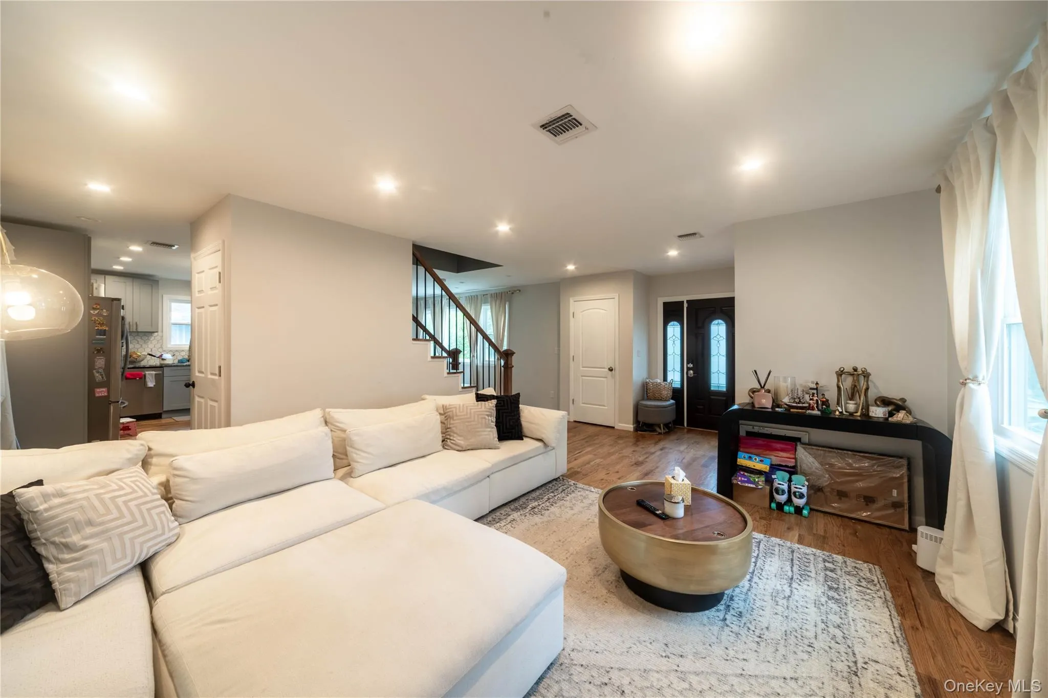 210 Abbott Avenue, Greenburgh, NY, 4 Bedrooms Bedrooms, 11 Rooms Rooms,3 BathroomsBathrooms,Residential,For Rent,Abbott,0,1035404 210 Abbott Avenue, Greenburgh, NY, 4 Bedrooms Bedrooms, 11 Rooms Rooms,3 BathroomsBathrooms,Residential,For Rent,Abbott,0,1035404