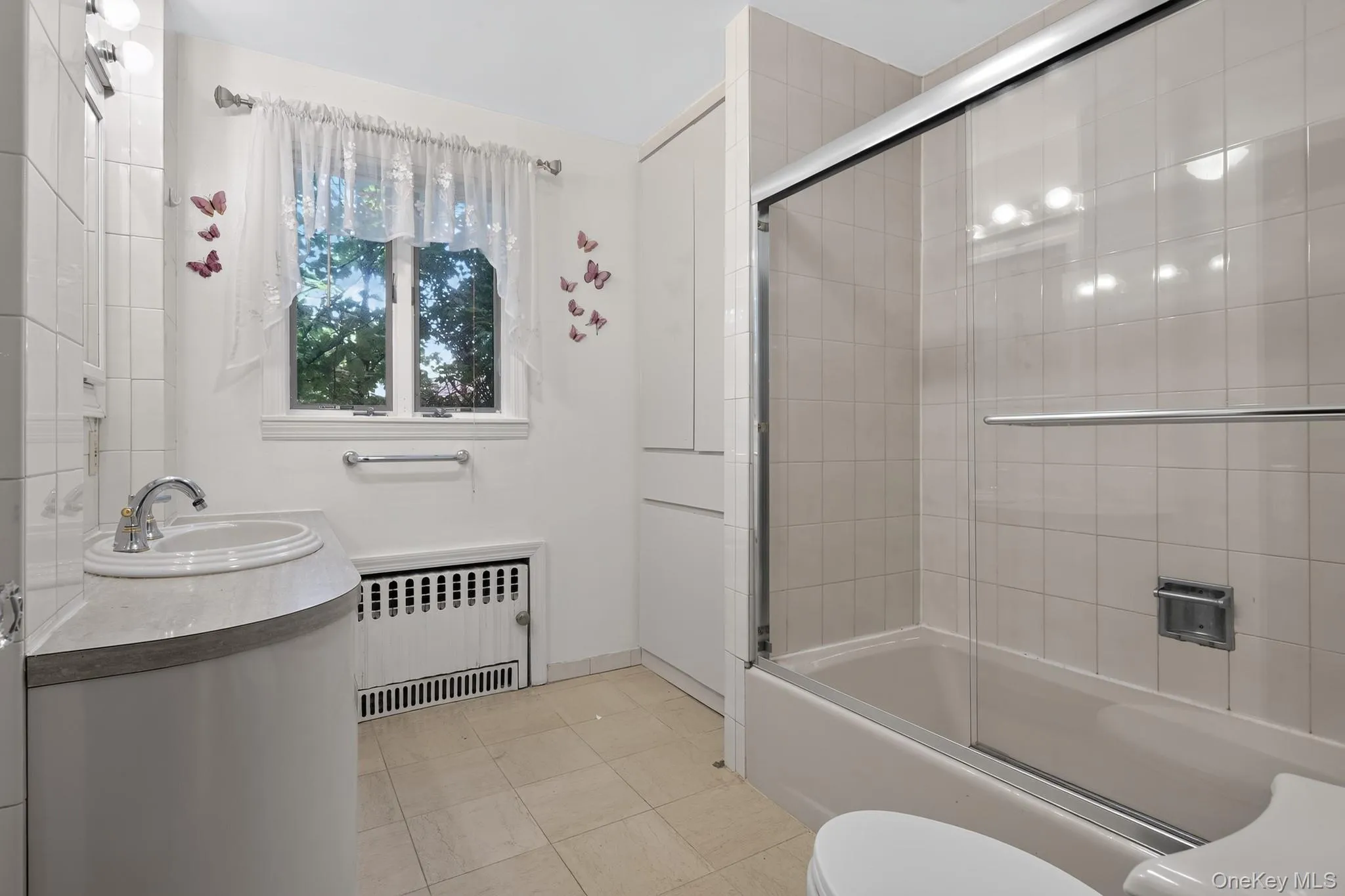 24640 Alameda Avenue, New York, NY, 5 Bedrooms Bedrooms, 10 Rooms Rooms,2 BathroomsBathrooms,Residential,For Rent,Alameda,0,1035405 24640 Alameda Avenue, New York, NY, 5 Bedrooms Bedrooms, 10 Rooms Rooms,2 BathroomsBathrooms,Residential,For Rent,Alameda,0,1035405