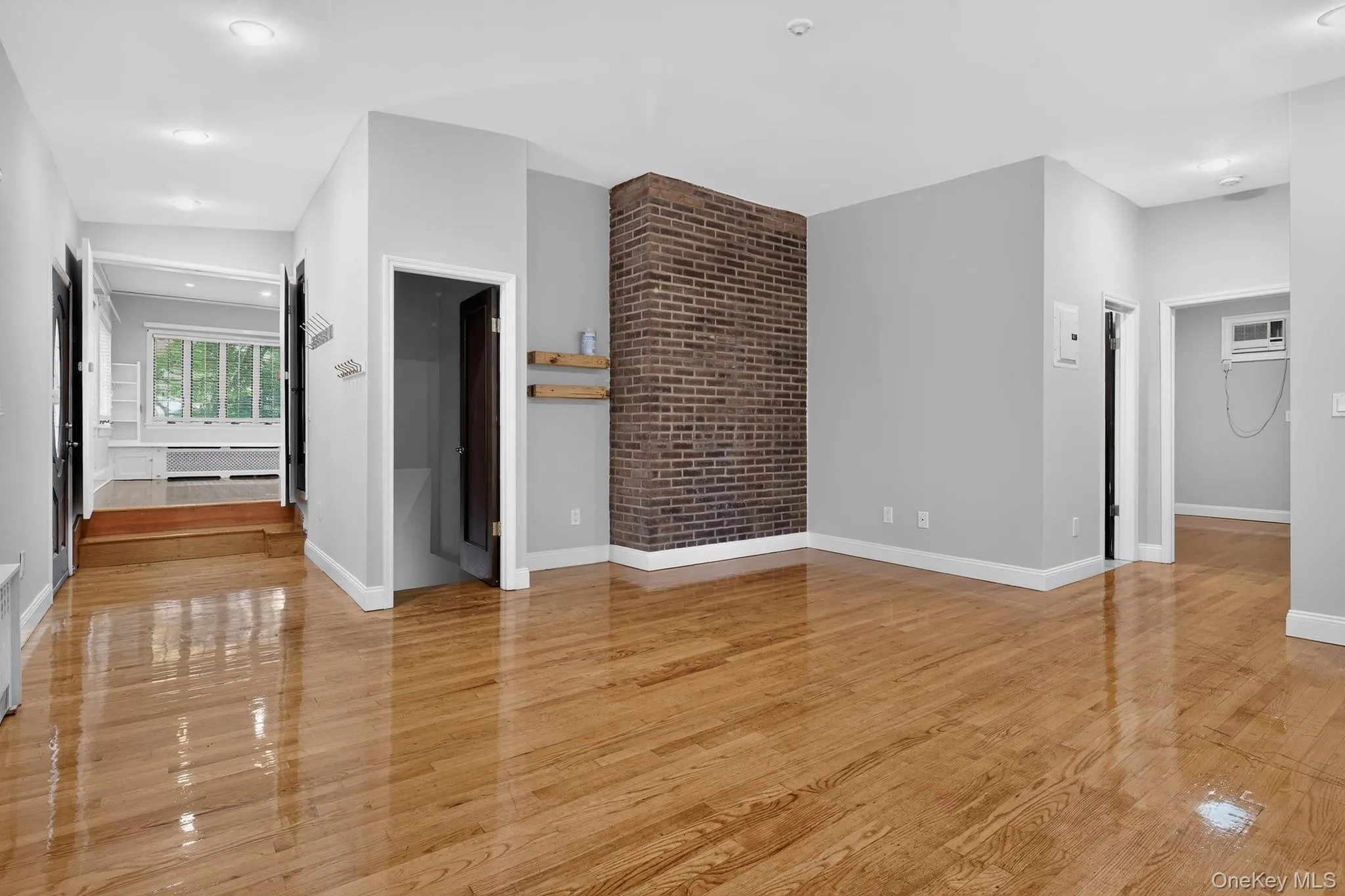 24640 Alameda Avenue, New York, NY, 5 Bedrooms Bedrooms, 10 Rooms Rooms,2 BathroomsBathrooms,Residential,For Rent,Alameda,0,1035405 24640 Alameda Avenue, New York, NY, 5 Bedrooms Bedrooms, 10 Rooms Rooms,2 BathroomsBathrooms,Residential,For Rent,Alameda,0,1035405