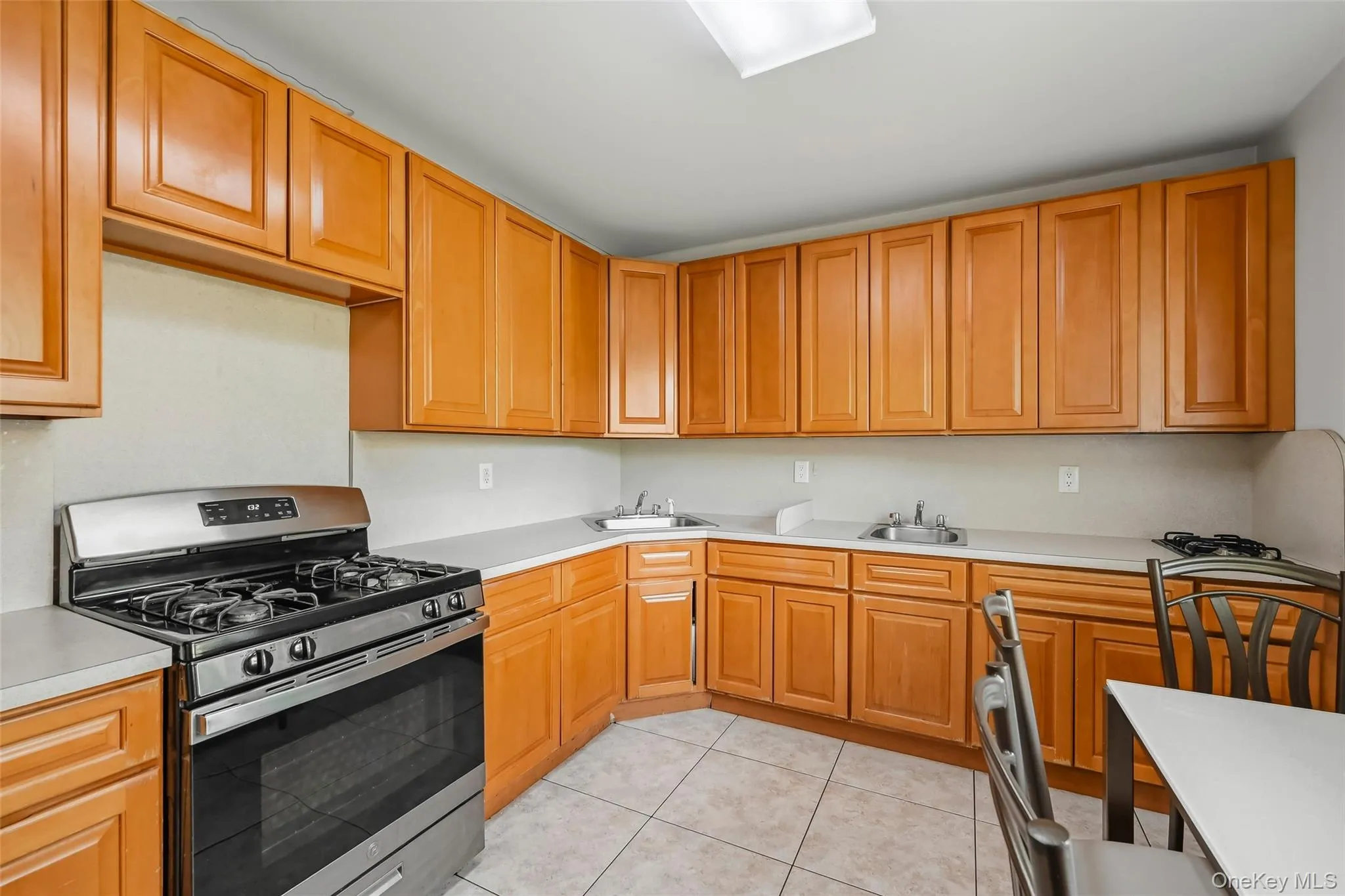 4 Spruill Court, Ramapo, NY, 5 Bedrooms Bedrooms, 12 Rooms Rooms,3 BathroomsBathrooms,Residential,For Rent,Spruill,0,1035407 4 Spruill Court, Ramapo, NY, 5 Bedrooms Bedrooms, 12 Rooms Rooms,3 BathroomsBathrooms,Residential,For Rent,Spruill,0,1035407