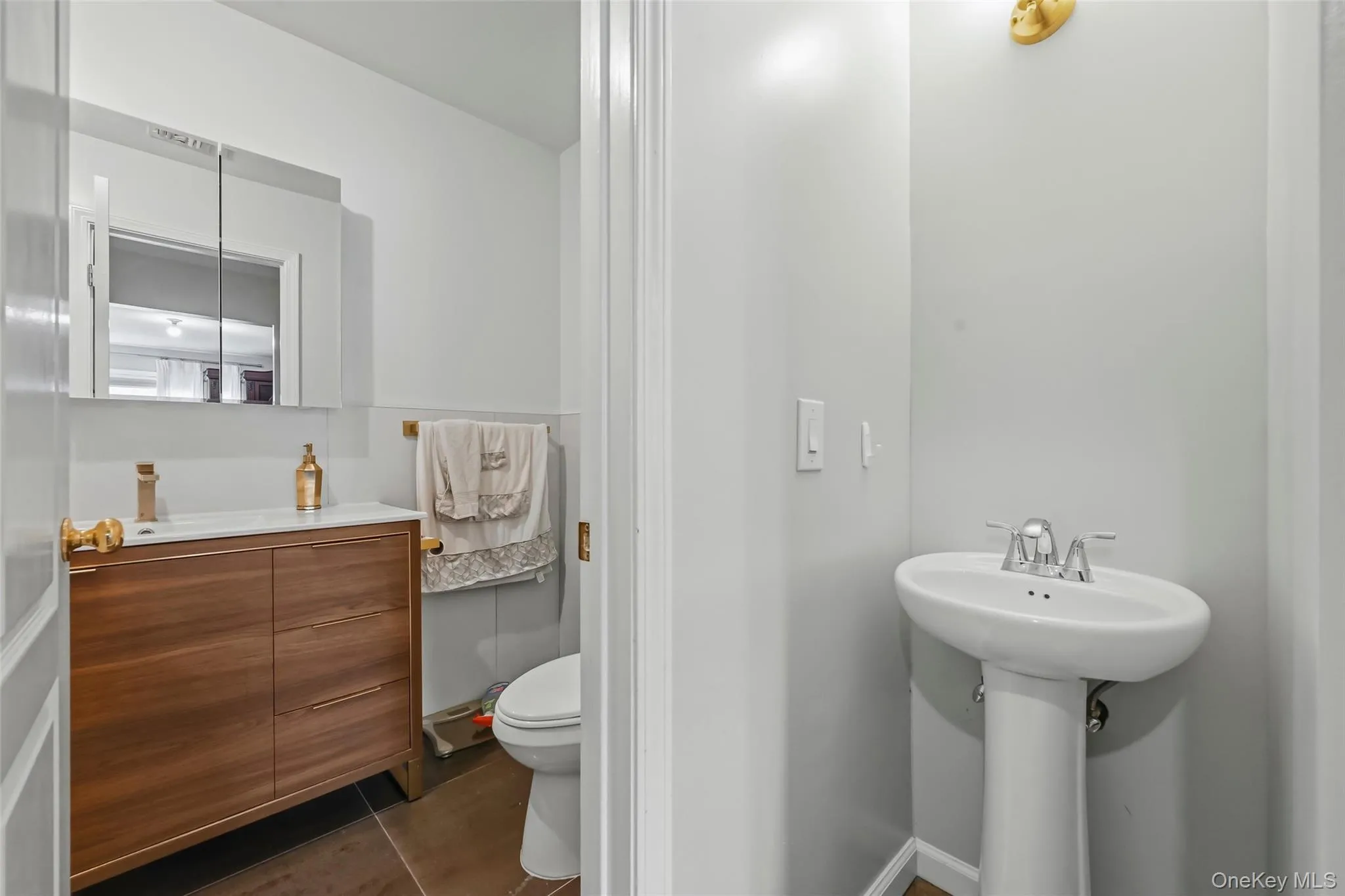 4 Spruill Court, Ramapo, NY, 5 Bedrooms Bedrooms, 12 Rooms Rooms,3 BathroomsBathrooms,Residential,For Rent,Spruill,0,1035407 4 Spruill Court, Ramapo, NY, 5 Bedrooms Bedrooms, 12 Rooms Rooms,3 BathroomsBathrooms,Residential,For Rent,Spruill,0,1035407