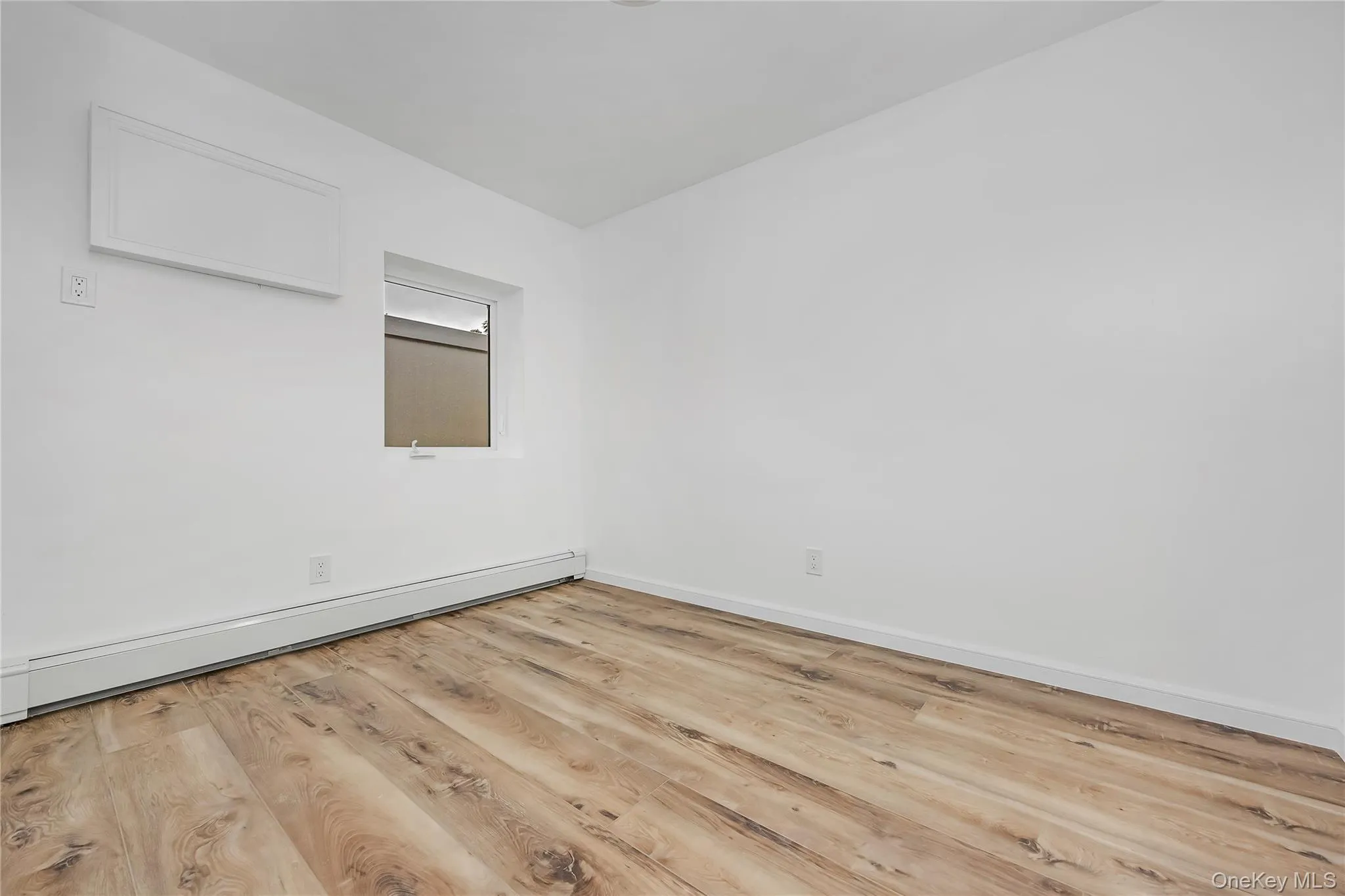 29 Tyler Street, Brookhaven, NY, 1 Bedroom Bedrooms, 3 Rooms Rooms,1 BathroomBathrooms,Residential Lease,For Rent,Tyler,0,1035412 29 Tyler Street, Brookhaven, NY, 1 Bedroom Bedrooms, 3 Rooms Rooms,1 BathroomBathrooms,Residential Lease,For Rent,Tyler,0,1035412