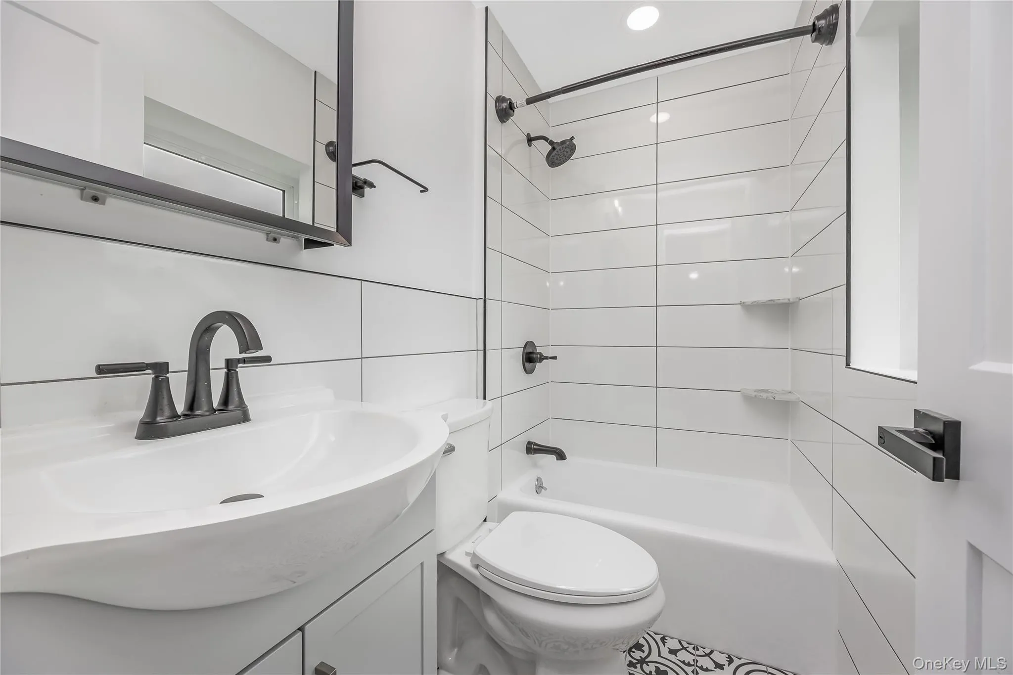 29 Tyler Street, Brookhaven, NY, 1 Bedroom Bedrooms, 3 Rooms Rooms,1 BathroomBathrooms,Residential Lease,For Rent,Tyler,0,1035412 29 Tyler Street, Brookhaven, NY, 1 Bedroom Bedrooms, 3 Rooms Rooms,1 BathroomBathrooms,Residential Lease,For Rent,Tyler,0,1035412