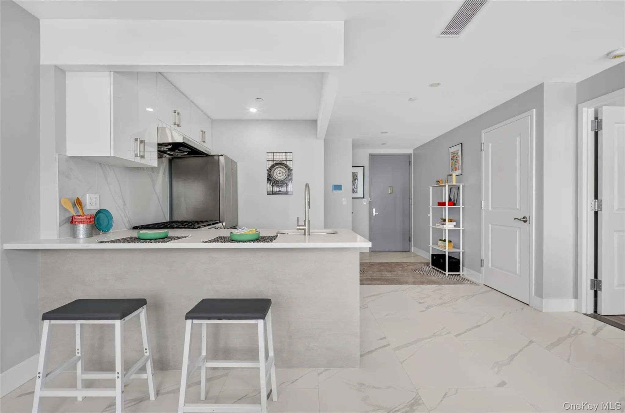 643 5th Avenue, New York, NY, 1 Bedroom Bedrooms, 3 Rooms Rooms,1 BathroomBathrooms,Residential,For Rent,5th,0,1035413 643 5th Avenue, New York, NY, 1 Bedroom Bedrooms, 3 Rooms Rooms,1 BathroomBathrooms,Residential,For Rent,5th,0,1035413