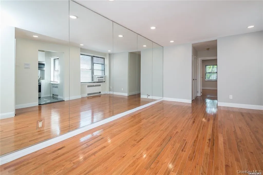 7 Bond Street, North Hempstead, NY, 1 Bedroom Bedrooms, 5 Rooms Rooms,1 BathroomBathrooms,Residential Lease,For Rent,Bond,0,1035416 7 Bond Street, North Hempstead, NY, 1 Bedroom Bedrooms, 5 Rooms Rooms,1 BathroomBathrooms,Residential Lease,For Rent,Bond,0,1035416