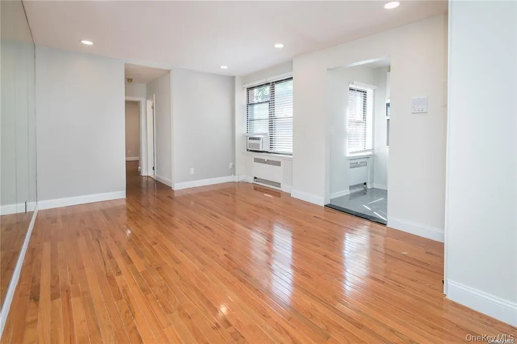 7 Bond Street, North Hempstead, NY, 1 Bedroom Bedrooms, 5 Rooms Rooms,1 BathroomBathrooms,Residential Lease,For Rent,Bond,0,1035416 7 Bond Street, North Hempstead, NY, 1 Bedroom Bedrooms, 5 Rooms Rooms,1 BathroomBathrooms,Residential Lease,For Rent,Bond,0,1035416