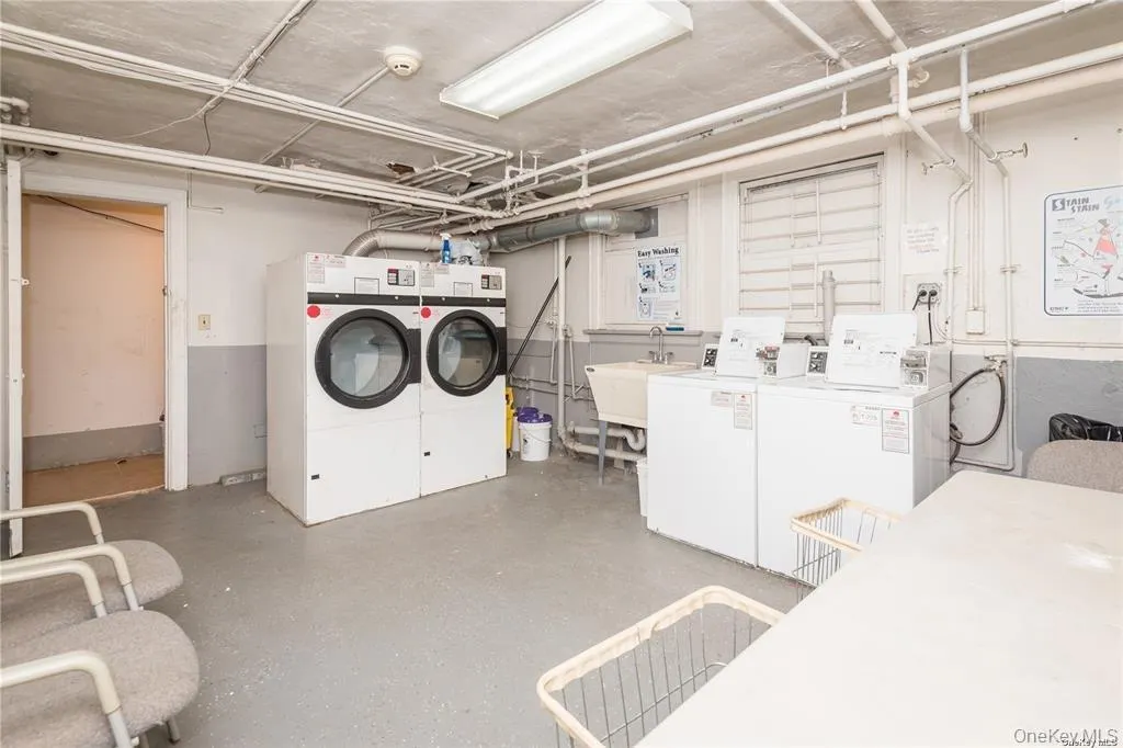 7 Bond Street, North Hempstead, NY, 1 Bedroom Bedrooms, 5 Rooms Rooms,1 BathroomBathrooms,Residential Lease,For Rent,Bond,0,1035416 7 Bond Street, North Hempstead, NY, 1 Bedroom Bedrooms, 5 Rooms Rooms,1 BathroomBathrooms,Residential Lease,For Rent,Bond,0,1035416
