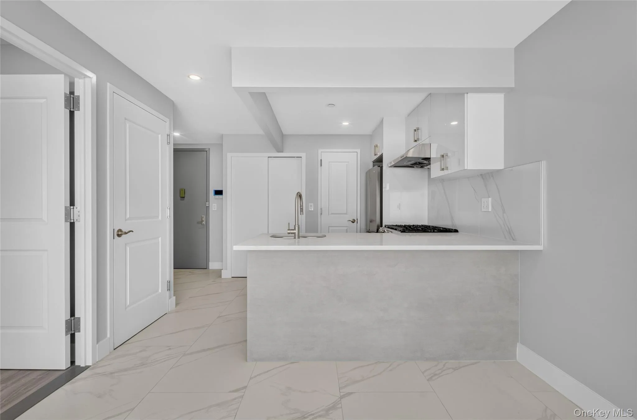 643 5th Avenue, New York, NY, 1 Bedroom Bedrooms, 3 Rooms Rooms,1 BathroomBathrooms,Residential,For Rent,5th,0,1035427 643 5th Avenue, New York, NY, 1 Bedroom Bedrooms, 3 Rooms Rooms,1 BathroomBathrooms,Residential,For Rent,5th,0,1035427