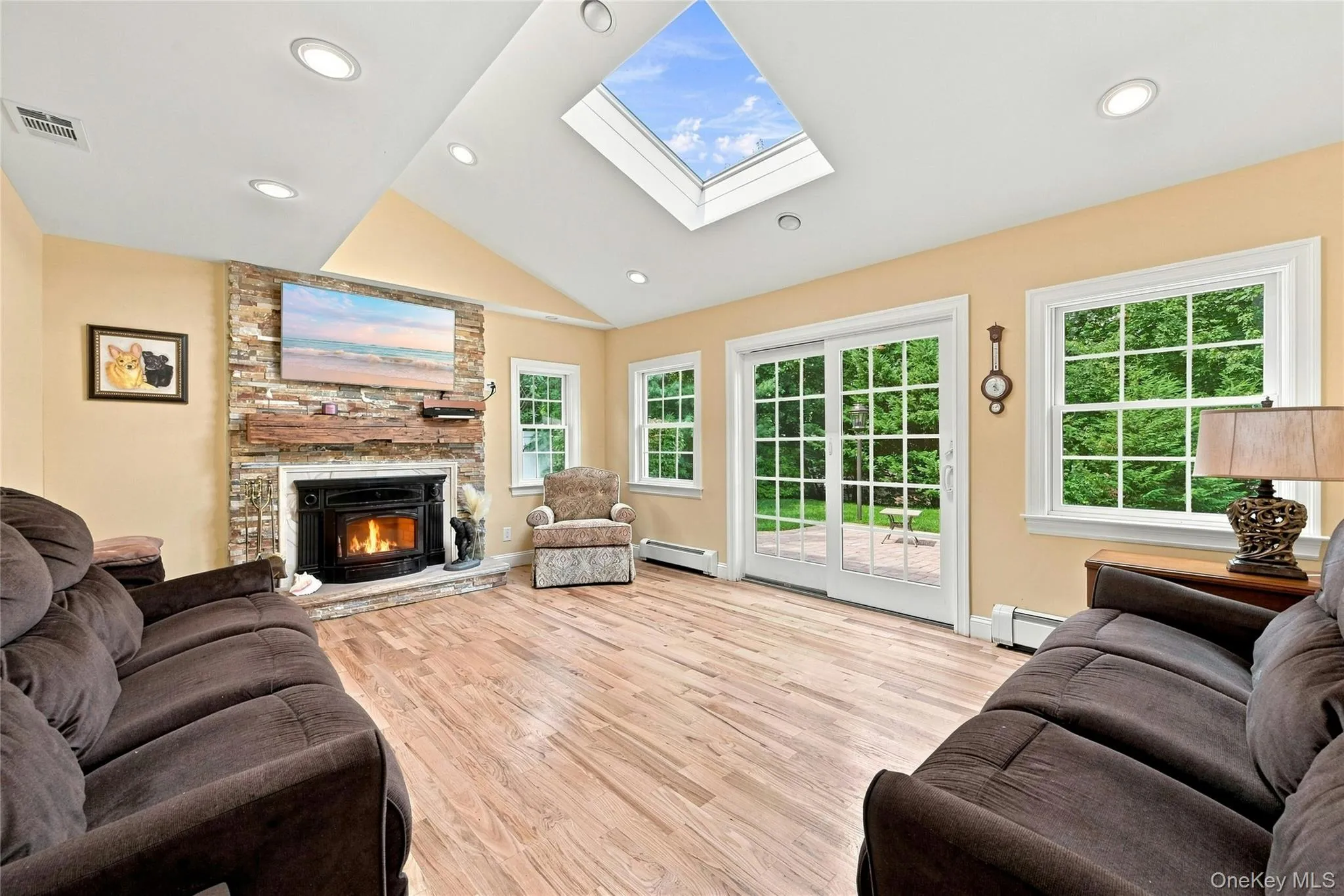 54 Twin Oaks Drive, Smithtown, NY, 4 Bedrooms Bedrooms, 9 Rooms Rooms,2 BathroomsBathrooms,Residential,For Rent,Twin Oaks,0,1035429 54 Twin Oaks Drive, Smithtown, NY, 4 Bedrooms Bedrooms, 9 Rooms Rooms,2 BathroomsBathrooms,Residential,For Rent,Twin Oaks,0,1035429