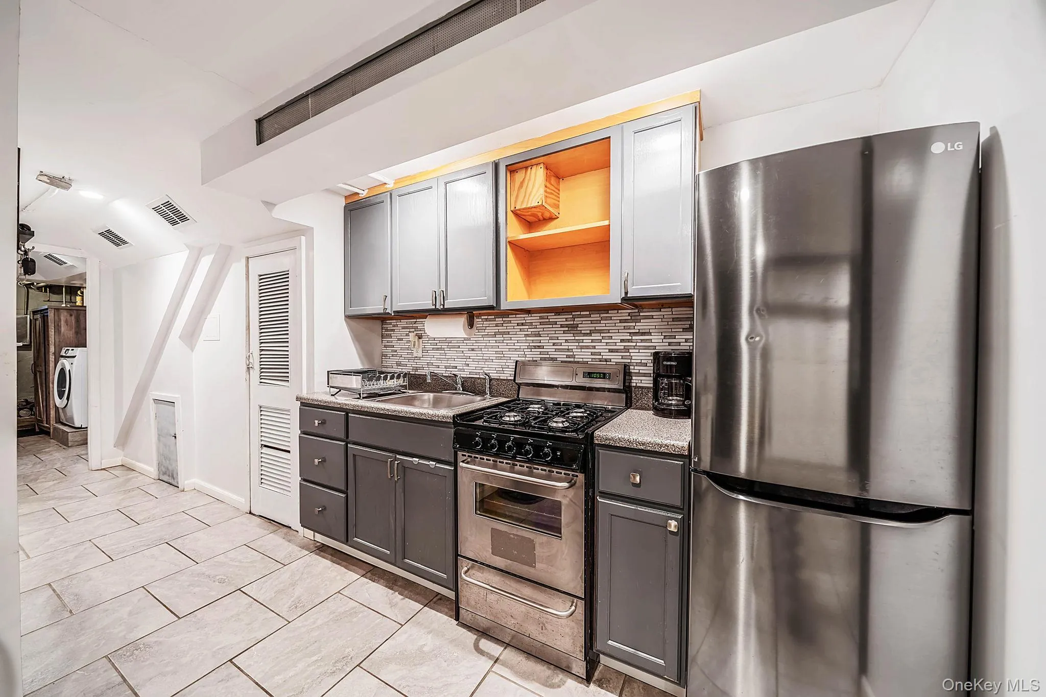 5120 69th Place, New York, NY, 3 Bedrooms Bedrooms, 6 Rooms Rooms,2 BathroomsBathrooms,Residential,For Rent,69th,0,1035430 5120 69th Place, New York, NY, 3 Bedrooms Bedrooms, 6 Rooms Rooms,2 BathroomsBathrooms,Residential,For Rent,69th,0,1035430