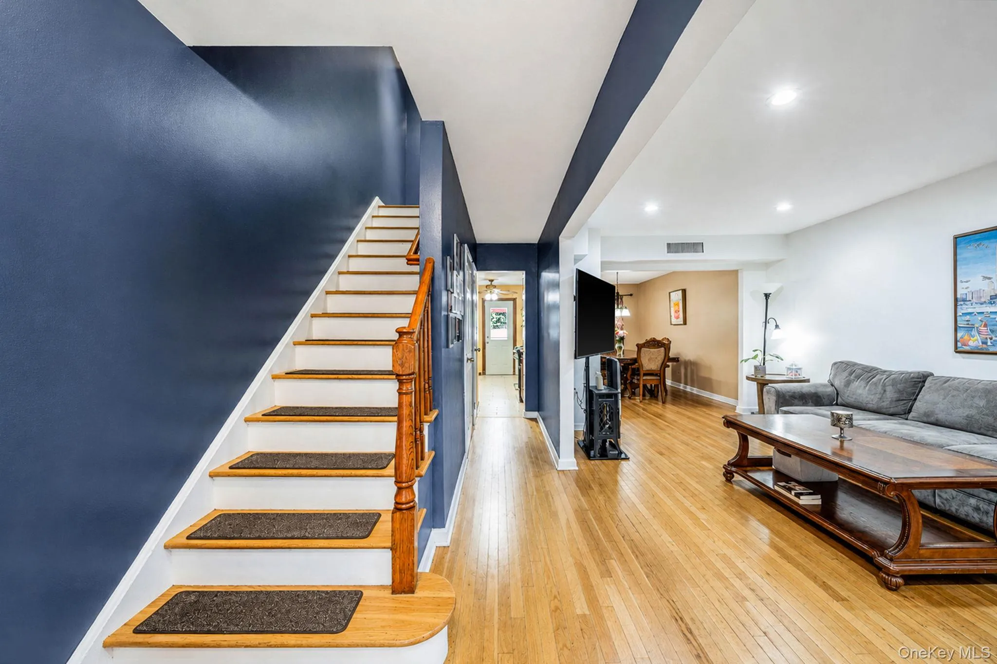 5120 69th Place, New York, NY, 3 Bedrooms Bedrooms, 6 Rooms Rooms,2 BathroomsBathrooms,Residential,For Rent,69th,0,1035430 5120 69th Place, New York, NY, 3 Bedrooms Bedrooms, 6 Rooms Rooms,2 BathroomsBathrooms,Residential,For Rent,69th,0,1035430