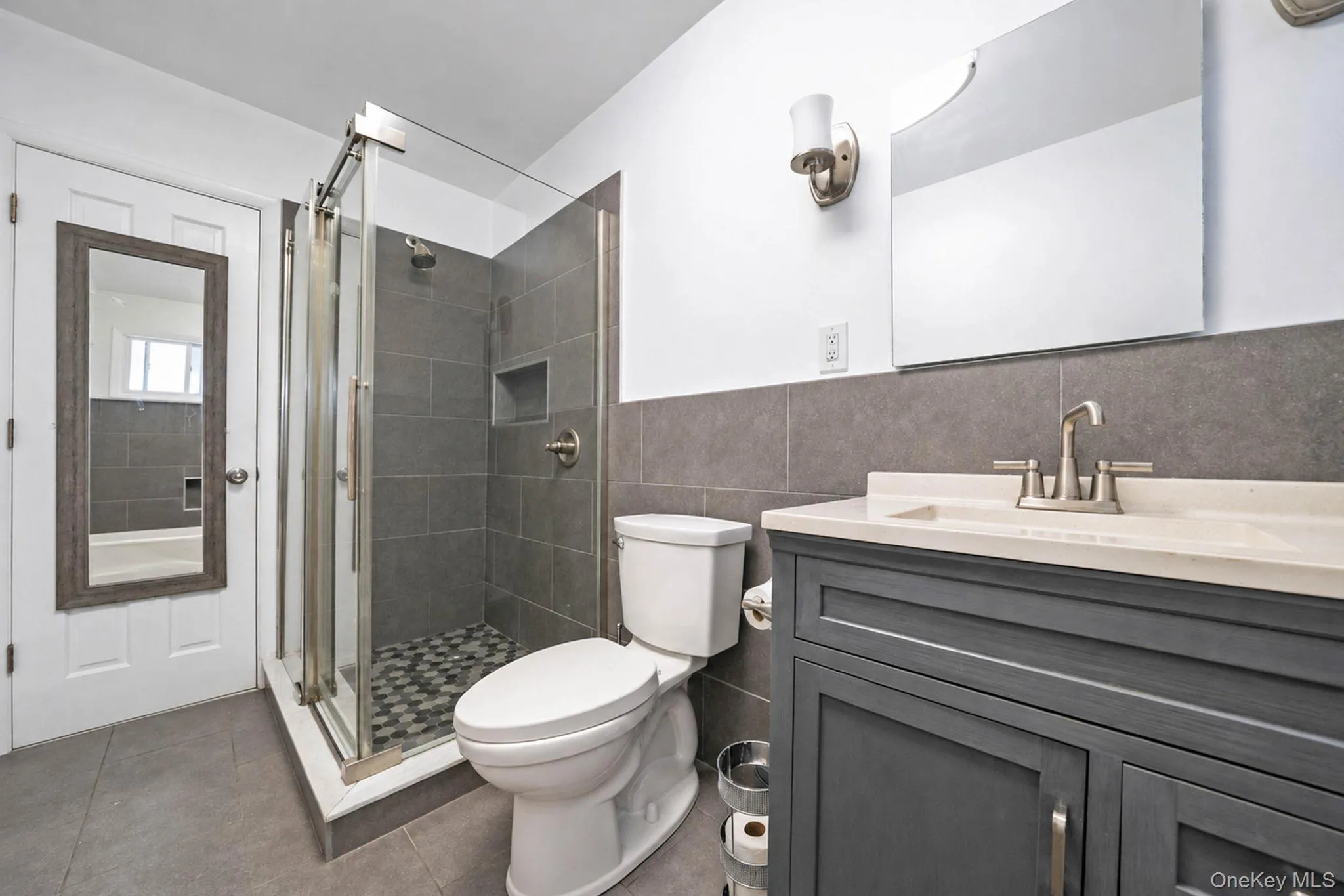 5120 69th Place, New York, NY, 3 Bedrooms Bedrooms, 6 Rooms Rooms,2 BathroomsBathrooms,Residential,For Rent,69th,0,1035430 5120 69th Place, New York, NY, 3 Bedrooms Bedrooms, 6 Rooms Rooms,2 BathroomsBathrooms,Residential,For Rent,69th,0,1035430