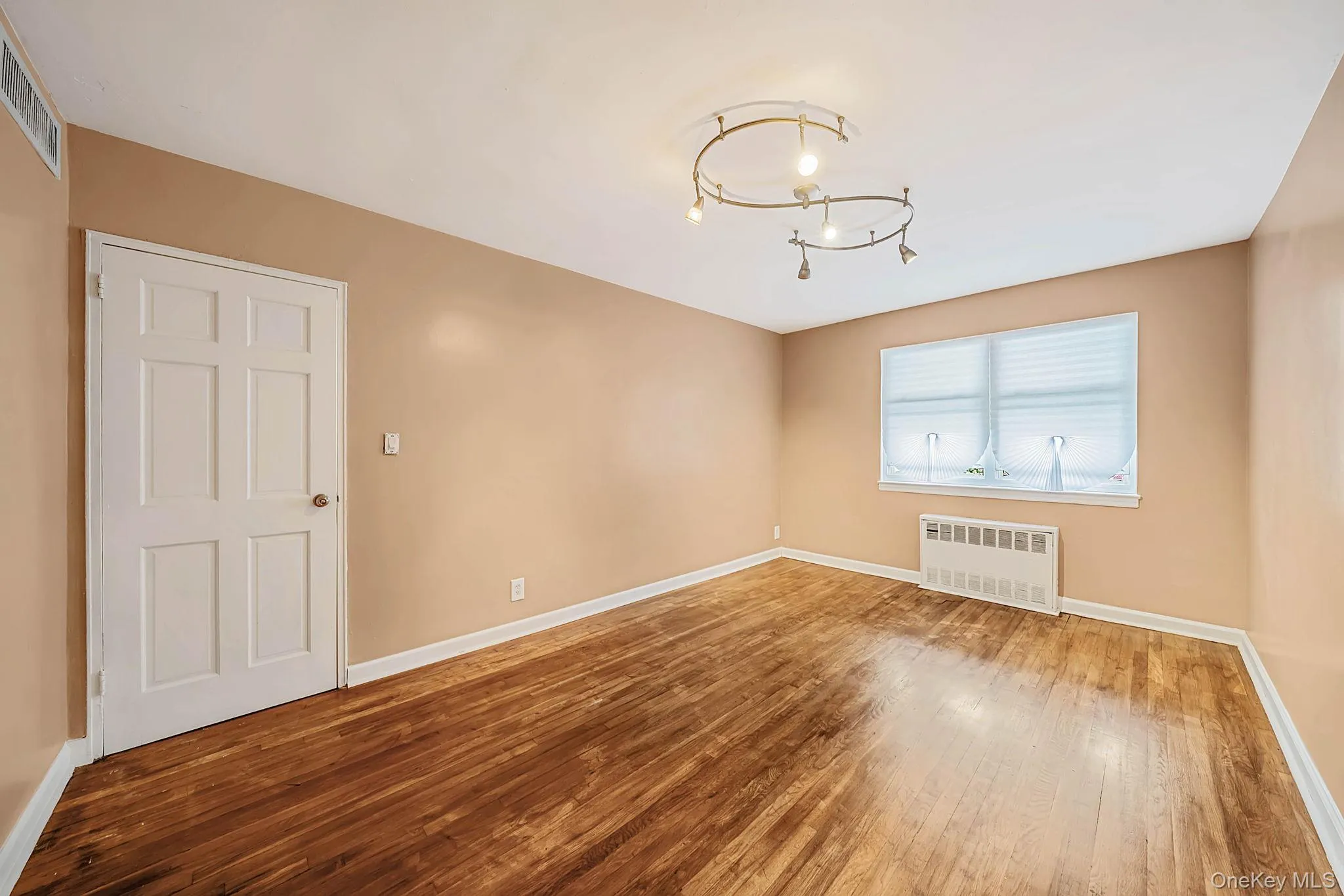 5120 69th Place, New York, NY, 3 Bedrooms Bedrooms, 6 Rooms Rooms,2 BathroomsBathrooms,Residential,For Rent,69th,0,1035430 5120 69th Place, New York, NY, 3 Bedrooms Bedrooms, 6 Rooms Rooms,2 BathroomsBathrooms,Residential,For Rent,69th,0,1035430