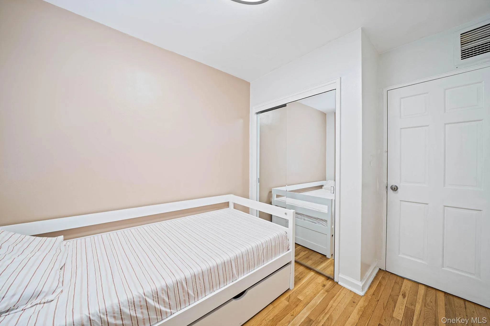 5120 69th Place, New York, NY, 3 Bedrooms Bedrooms, 6 Rooms Rooms,2 BathroomsBathrooms,Residential,For Rent,69th,0,1035430 5120 69th Place, New York, NY, 3 Bedrooms Bedrooms, 6 Rooms Rooms,2 BathroomsBathrooms,Residential,For Rent,69th,0,1035430