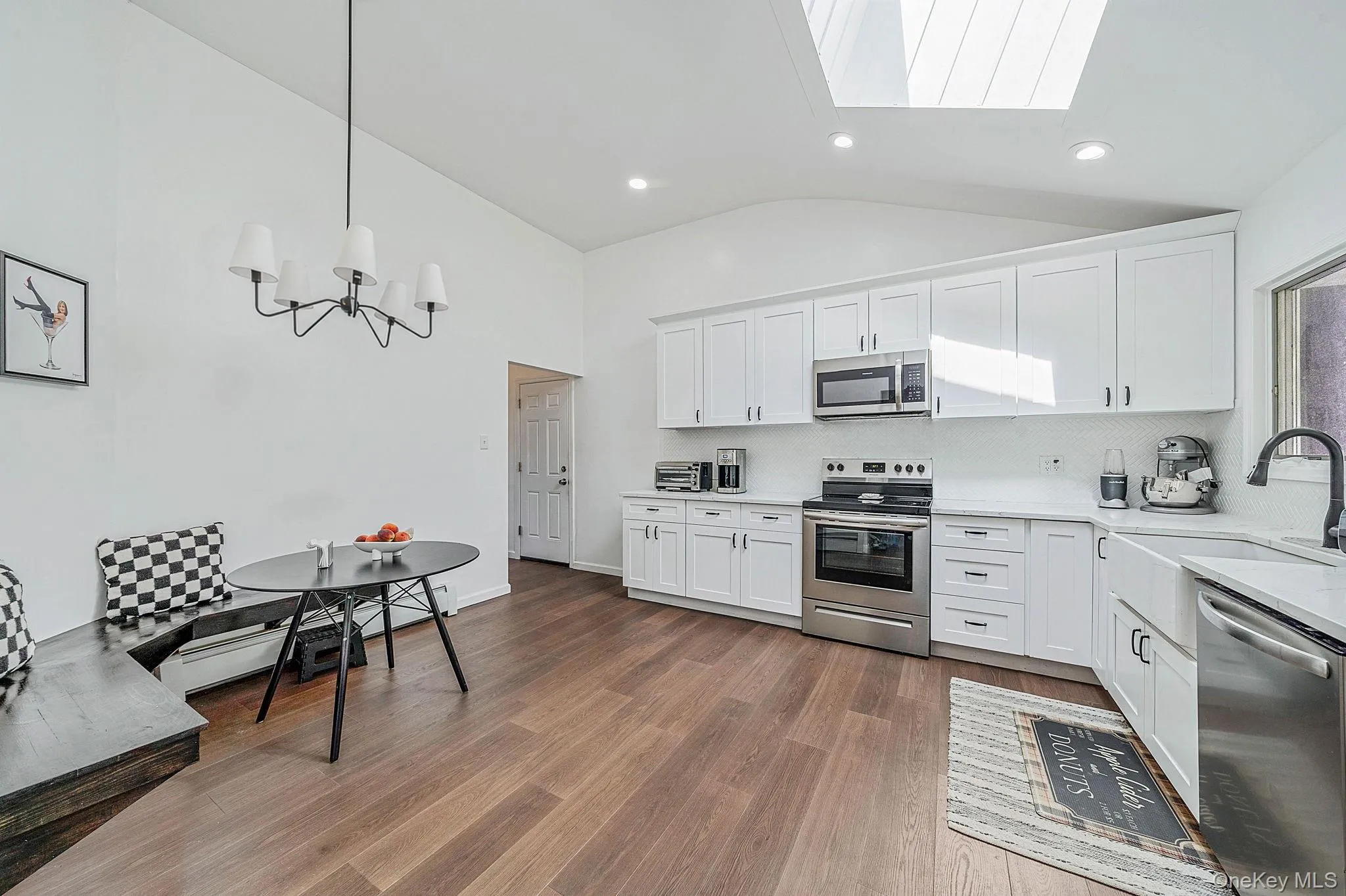 60 Thomas Street, Brookhaven, NY, 4 Bedrooms Bedrooms, 8 Rooms Rooms,2 BathroomsBathrooms,Residential,For Rent,Thomas,0,1035431 60 Thomas Street, Brookhaven, NY, 4 Bedrooms Bedrooms, 8 Rooms Rooms,2 BathroomsBathrooms,Residential,For Rent,Thomas,0,1035431