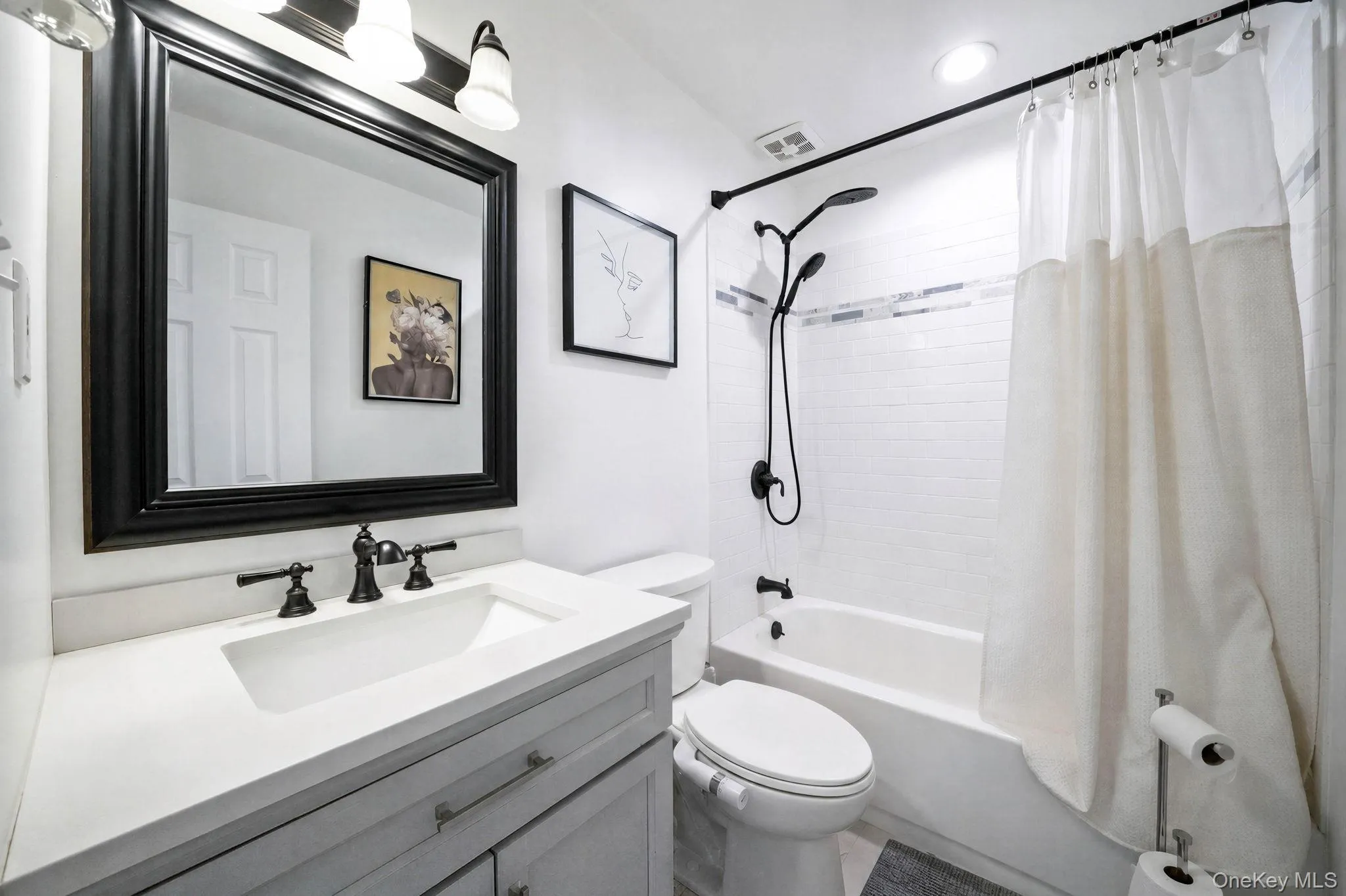 60 Thomas Street, Brookhaven, NY, 4 Bedrooms Bedrooms, 8 Rooms Rooms,2 BathroomsBathrooms,Residential,For Rent,Thomas,0,1035431 60 Thomas Street, Brookhaven, NY, 4 Bedrooms Bedrooms, 8 Rooms Rooms,2 BathroomsBathrooms,Residential,For Rent,Thomas,0,1035431