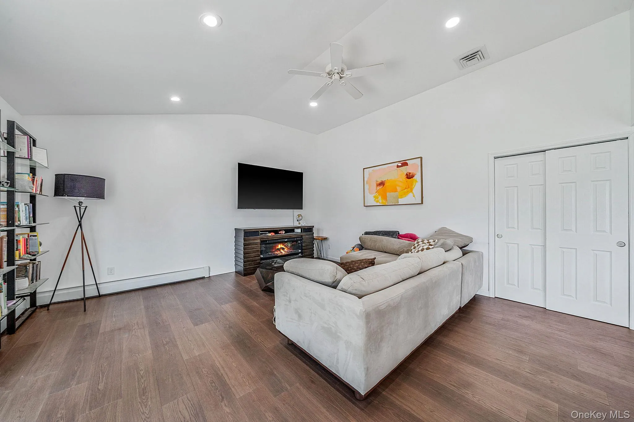 60 Thomas Street, Brookhaven, NY, 4 Bedrooms Bedrooms, 8 Rooms Rooms,2 BathroomsBathrooms,Residential,For Rent,Thomas,0,1035431 60 Thomas Street, Brookhaven, NY, 4 Bedrooms Bedrooms, 8 Rooms Rooms,2 BathroomsBathrooms,Residential,For Rent,Thomas,0,1035431