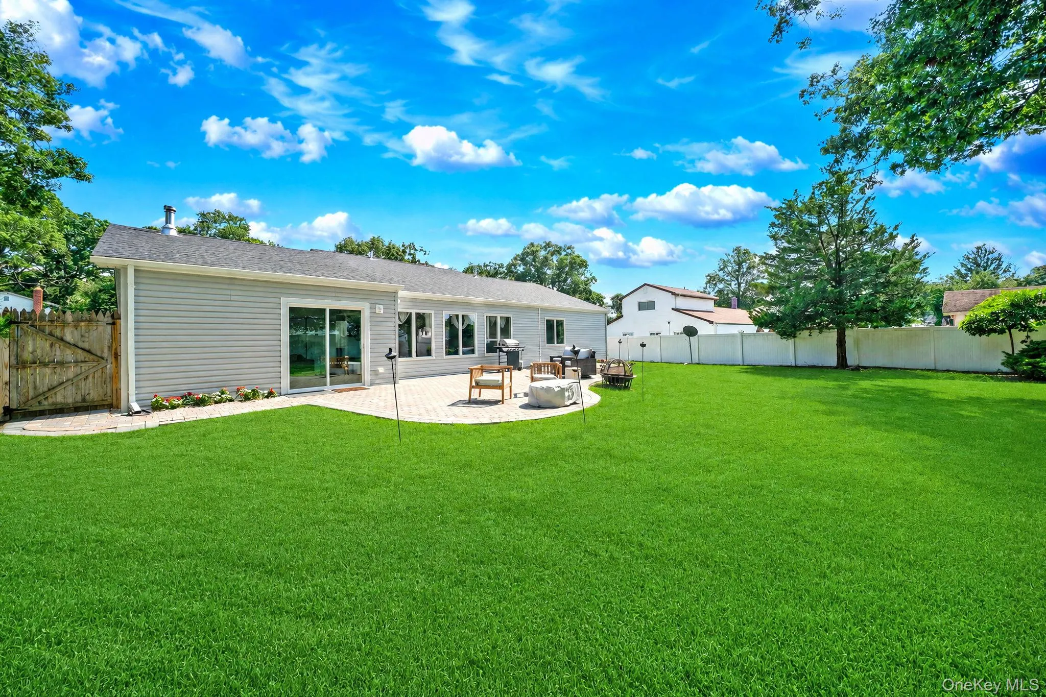 60 Thomas Street, Brookhaven, NY, 4 Bedrooms Bedrooms, 8 Rooms Rooms,2 BathroomsBathrooms,Residential,For Rent,Thomas,0,1035431 60 Thomas Street, Brookhaven, NY, 4 Bedrooms Bedrooms, 8 Rooms Rooms,2 BathroomsBathrooms,Residential,For Rent,Thomas,0,1035431