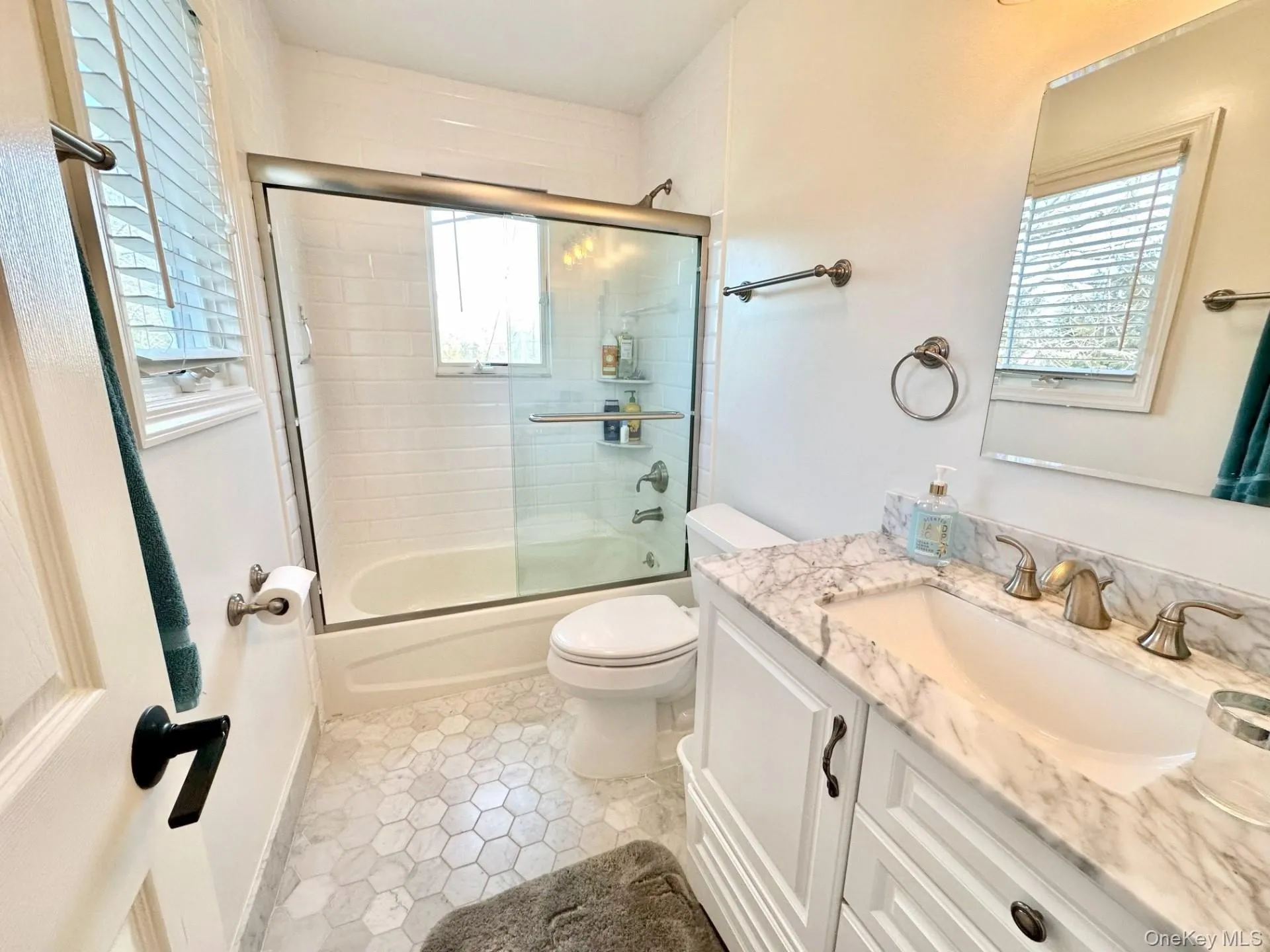 Guest Bathroom Guest Bathroom