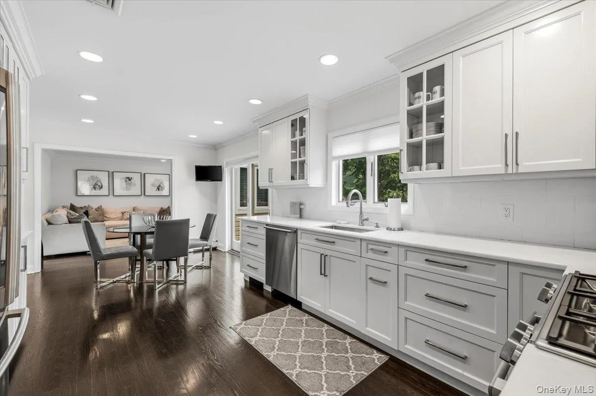35 Bucknell Drive, Oyster Bay, NY, 4 Bedrooms Bedrooms, 10 Rooms Rooms,2 BathroomsBathrooms,Residential,For Rent,Bucknell,0,1035434 35 Bucknell Drive, Oyster Bay, NY, 4 Bedrooms Bedrooms, 10 Rooms Rooms,2 BathroomsBathrooms,Residential,For Rent,Bucknell,0,1035434