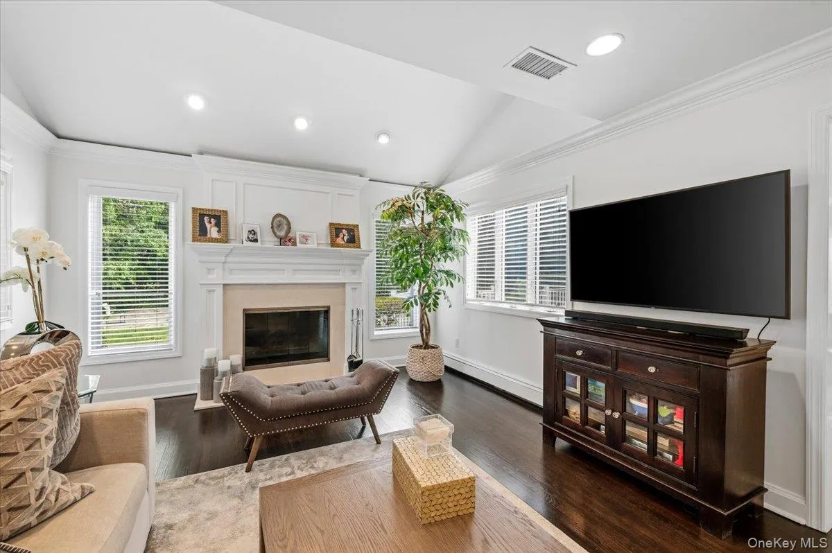 35 Bucknell Drive, Oyster Bay, NY, 4 Bedrooms Bedrooms, 10 Rooms Rooms,2 BathroomsBathrooms,Residential,For Rent,Bucknell,0,1035434 35 Bucknell Drive, Oyster Bay, NY, 4 Bedrooms Bedrooms, 10 Rooms Rooms,2 BathroomsBathrooms,Residential,For Rent,Bucknell,0,1035434