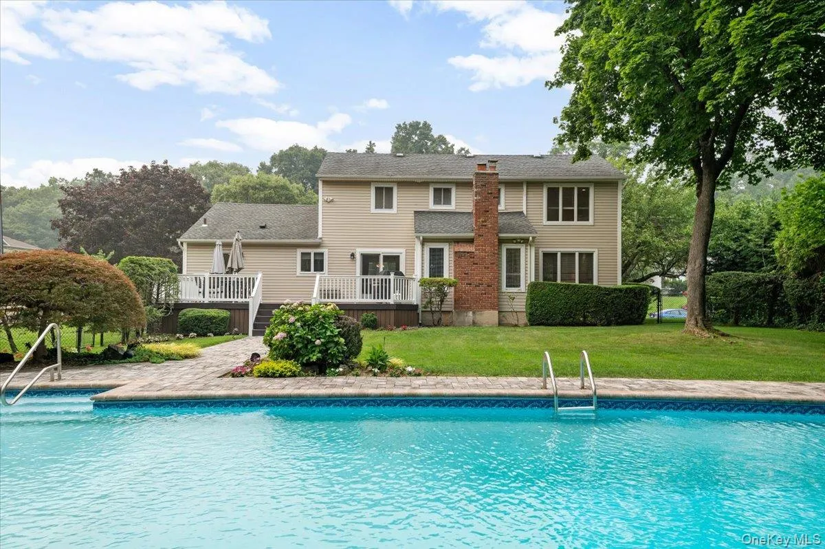 35 Bucknell Drive, Oyster Bay, NY, 4 Bedrooms Bedrooms, 10 Rooms Rooms,2 BathroomsBathrooms,Residential,For Rent,Bucknell,0,1035434 35 Bucknell Drive, Oyster Bay, NY, 4 Bedrooms Bedrooms, 10 Rooms Rooms,2 BathroomsBathrooms,Residential,For Rent,Bucknell,0,1035434