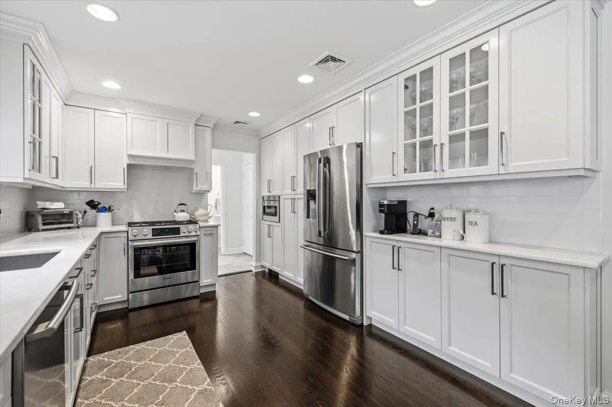 35 Bucknell Drive, Oyster Bay, NY, 4 Bedrooms Bedrooms, 10 Rooms Rooms,2 BathroomsBathrooms,Residential,For Rent,Bucknell,0,1035434 35 Bucknell Drive, Oyster Bay, NY, 4 Bedrooms Bedrooms, 10 Rooms Rooms,2 BathroomsBathrooms,Residential,For Rent,Bucknell,0,1035434