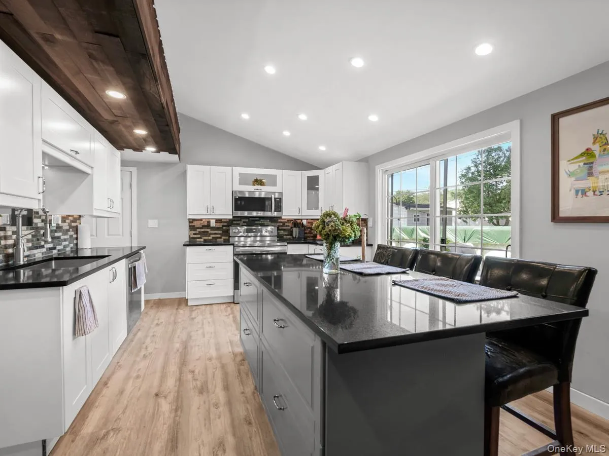 10 Corvair Lane, Brookhaven, NY, 4 Bedrooms Bedrooms, 11 Rooms Rooms,1 BathroomBathrooms,Residential,For Rent,Corvair,0,1035442 10 Corvair Lane, Brookhaven, NY, 4 Bedrooms Bedrooms, 11 Rooms Rooms,1 BathroomBathrooms,Residential,For Rent,Corvair,0,1035442