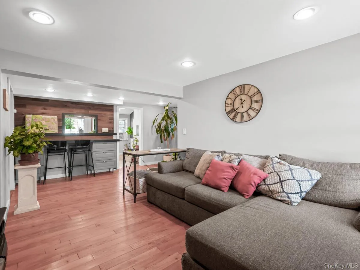 10 Corvair Lane, Brookhaven, NY, 4 Bedrooms Bedrooms, 11 Rooms Rooms,1 BathroomBathrooms,Residential,For Rent,Corvair,0,1035442 10 Corvair Lane, Brookhaven, NY, 4 Bedrooms Bedrooms, 11 Rooms Rooms,1 BathroomBathrooms,Residential,For Rent,Corvair,0,1035442
