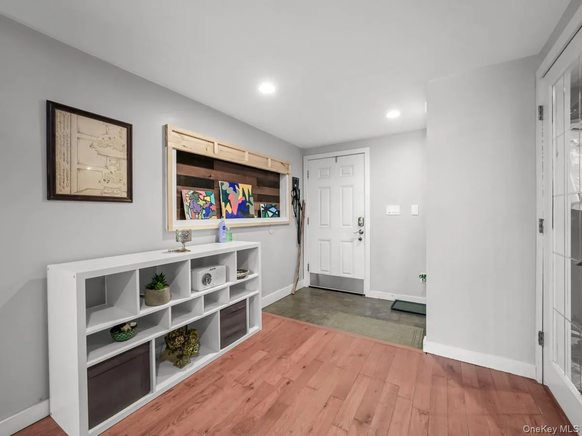 10 Corvair Lane, Brookhaven, NY, 4 Bedrooms Bedrooms, 11 Rooms Rooms,1 BathroomBathrooms,Residential,For Rent,Corvair,0,1035442 10 Corvair Lane, Brookhaven, NY, 4 Bedrooms Bedrooms, 11 Rooms Rooms,1 BathroomBathrooms,Residential,For Rent,Corvair,0,1035442