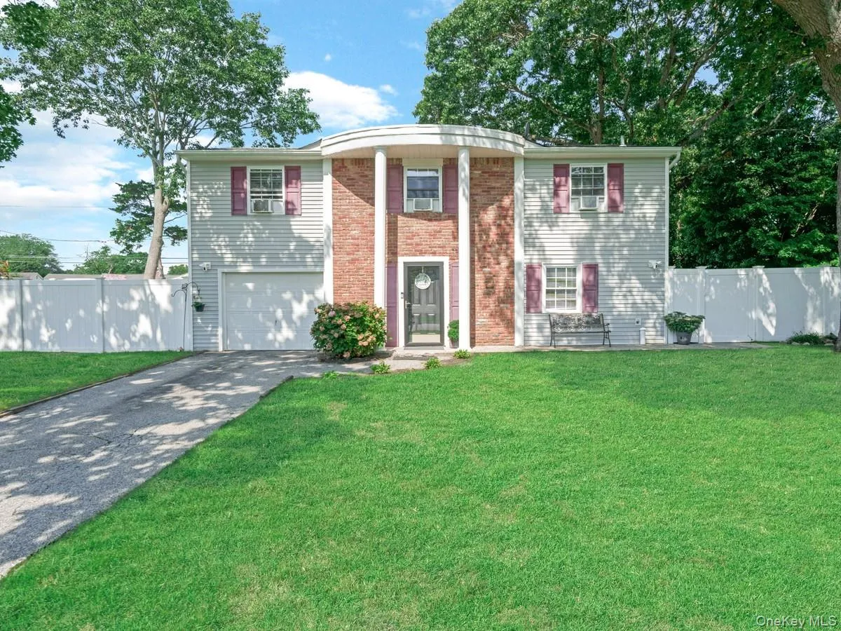 10 Corvair Lane, Brookhaven, NY, 4 Bedrooms Bedrooms, 11 Rooms Rooms,1 BathroomBathrooms,Residential,For Rent,Corvair,0,1035442 10 Corvair Lane, Brookhaven, NY, 4 Bedrooms Bedrooms, 11 Rooms Rooms,1 BathroomBathrooms,Residential,For Rent,Corvair,0,1035442