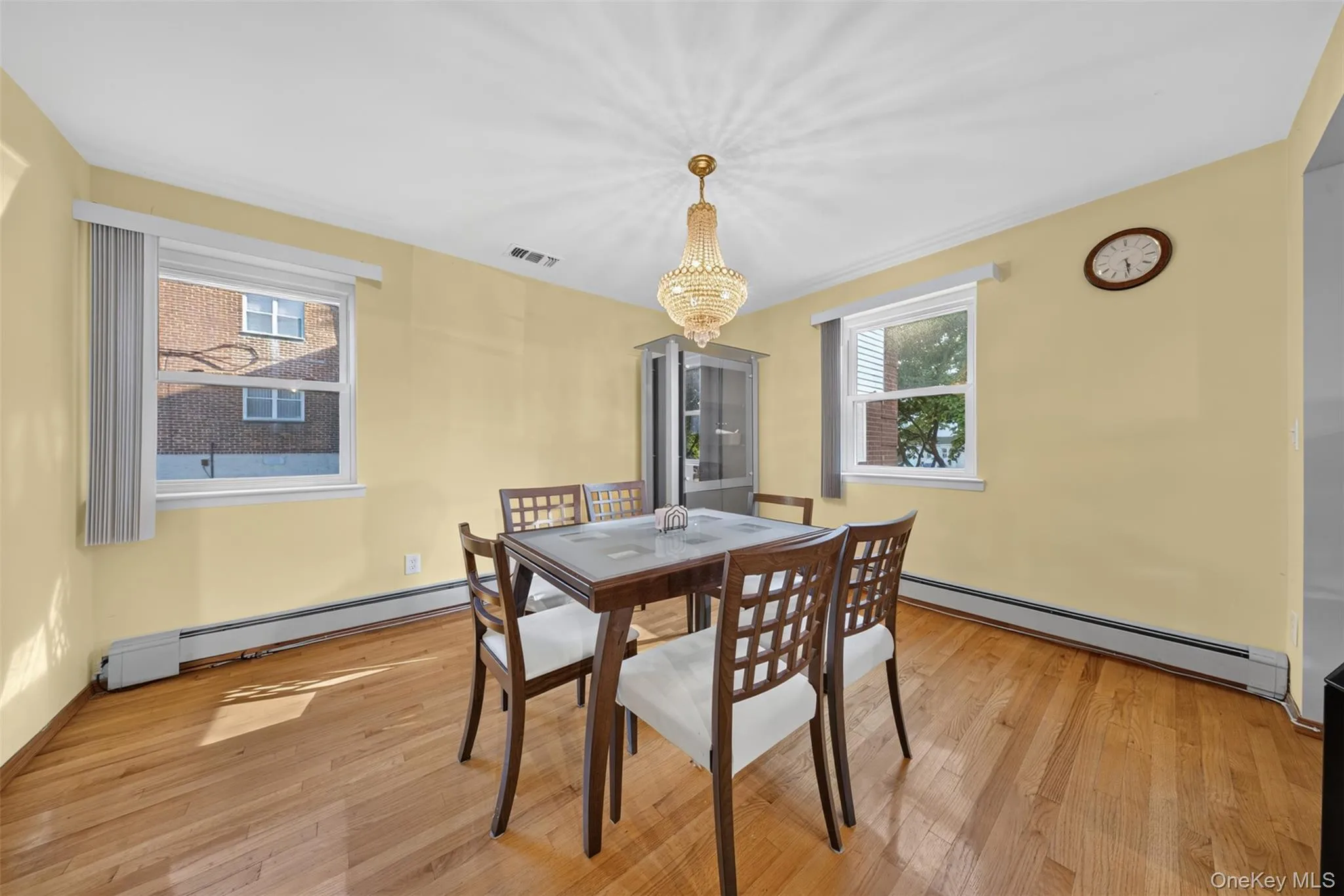 6861 Cloverdale Boulevard, New York, NY, 3 Bedrooms Bedrooms, 6 Rooms Rooms,2 BathroomsBathrooms,Residential,For Rent,Cloverdale,0,1035450 6861 Cloverdale Boulevard, New York, NY, 3 Bedrooms Bedrooms, 6 Rooms Rooms,2 BathroomsBathrooms,Residential,For Rent,Cloverdale,0,1035450