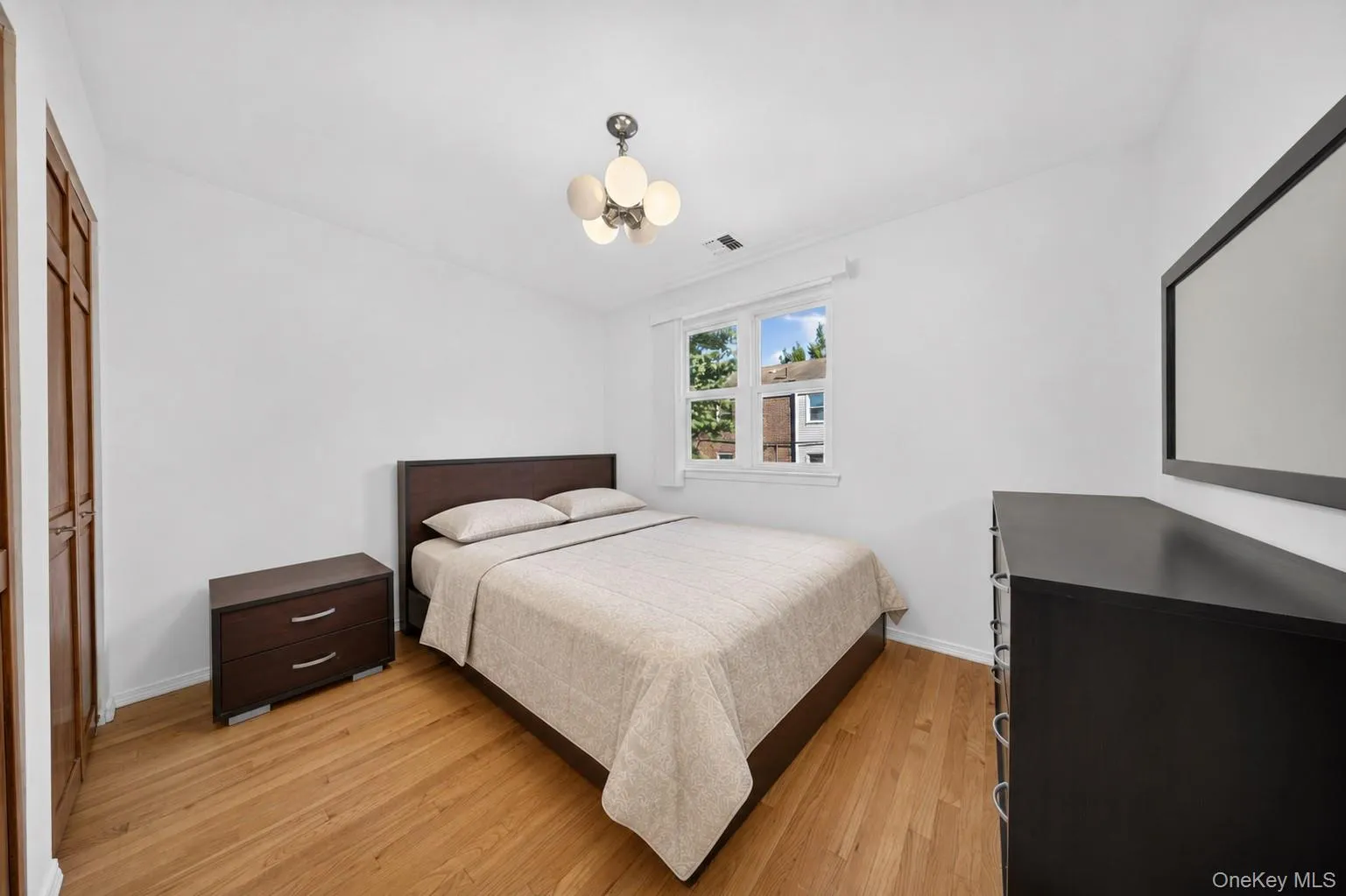 6861 Cloverdale Boulevard, New York, NY, 3 Bedrooms Bedrooms, 6 Rooms Rooms,2 BathroomsBathrooms,Residential,For Rent,Cloverdale,0,1035450 6861 Cloverdale Boulevard, New York, NY, 3 Bedrooms Bedrooms, 6 Rooms Rooms,2 BathroomsBathrooms,Residential,For Rent,Cloverdale,0,1035450