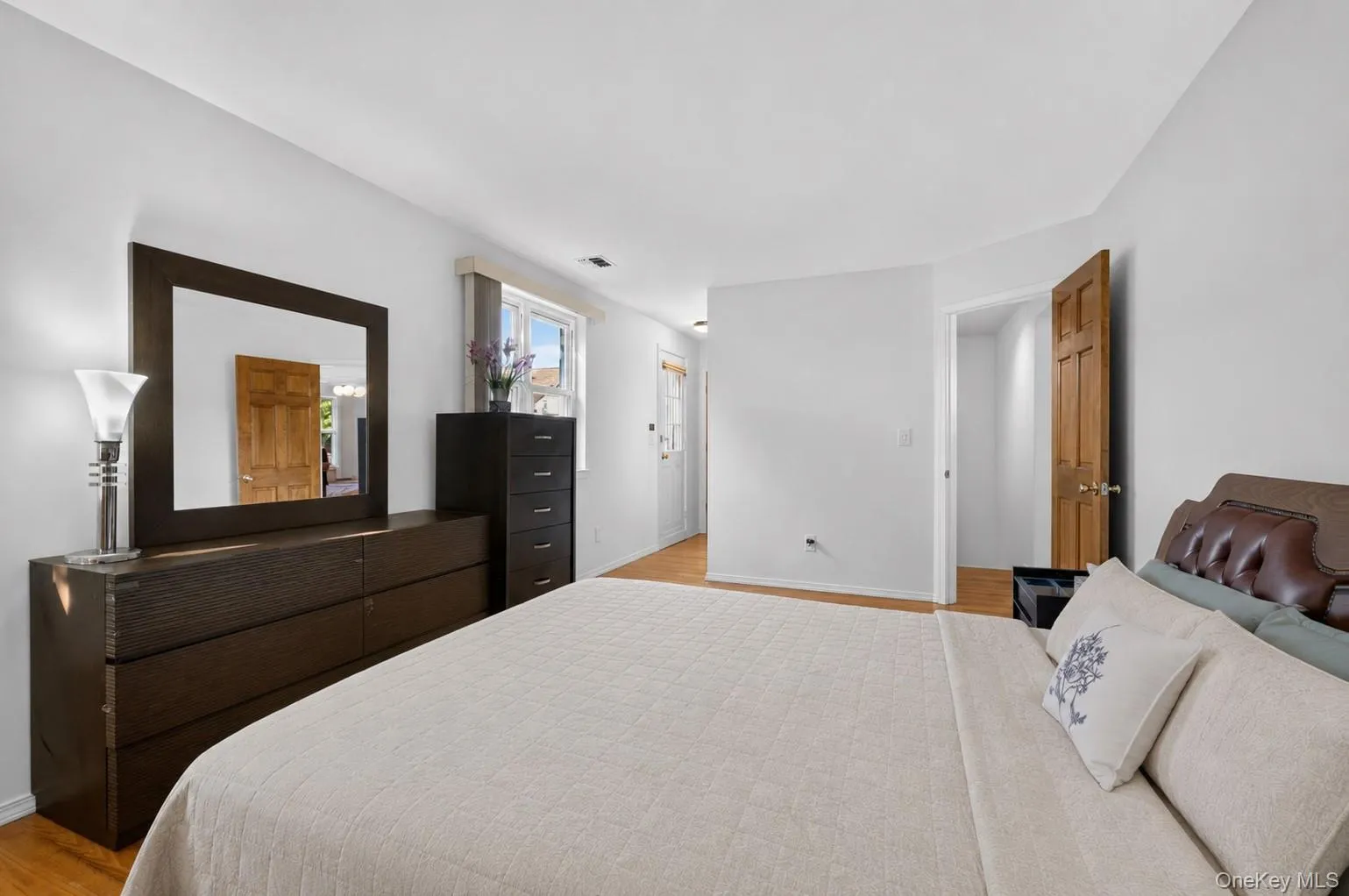6861 Cloverdale Boulevard, New York, NY, 3 Bedrooms Bedrooms, 6 Rooms Rooms,2 BathroomsBathrooms,Residential,For Rent,Cloverdale,0,1035450 6861 Cloverdale Boulevard, New York, NY, 3 Bedrooms Bedrooms, 6 Rooms Rooms,2 BathroomsBathrooms,Residential,For Rent,Cloverdale,0,1035450