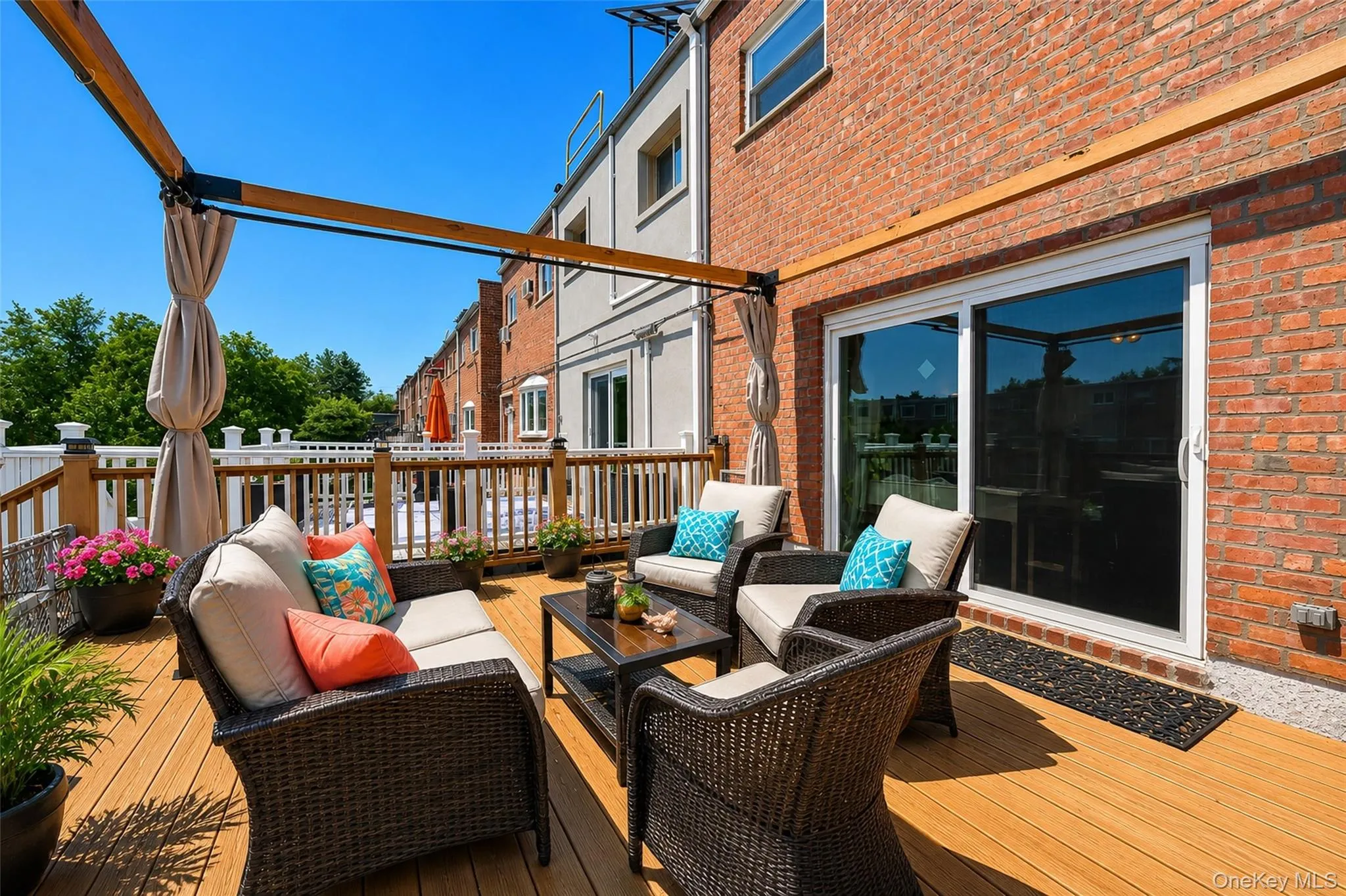 4230 Tremont Avenue, New York, NY, 3 Bedrooms Bedrooms, 8 Rooms Rooms,2 BathroomsBathrooms,Residential,For Rent,Tremont,0,1035460 4230 Tremont Avenue, New York, NY, 3 Bedrooms Bedrooms, 8 Rooms Rooms,2 BathroomsBathrooms,Residential,For Rent,Tremont,0,1035460
